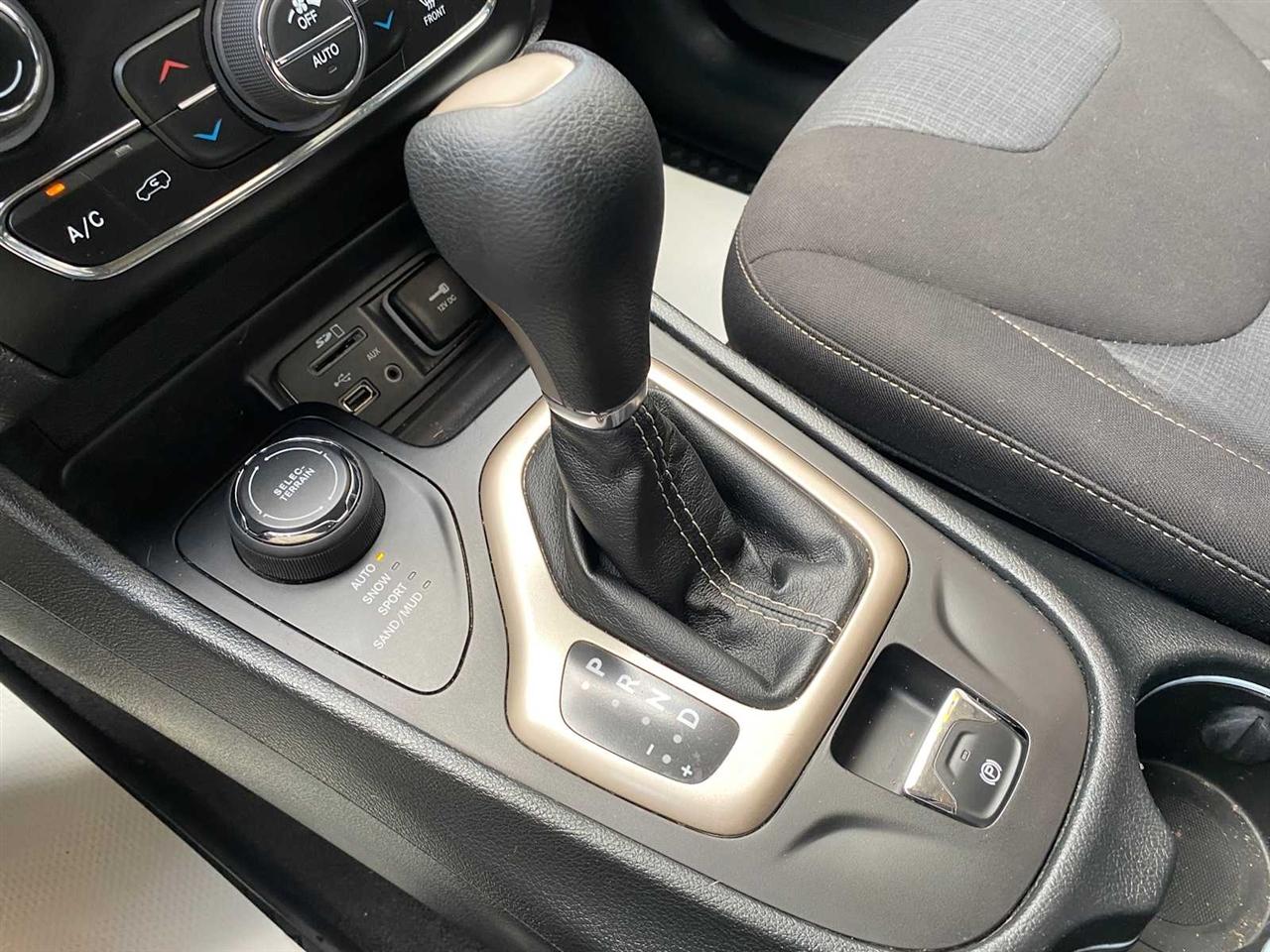 Jeep Cherokee Latitude 4WD 2016