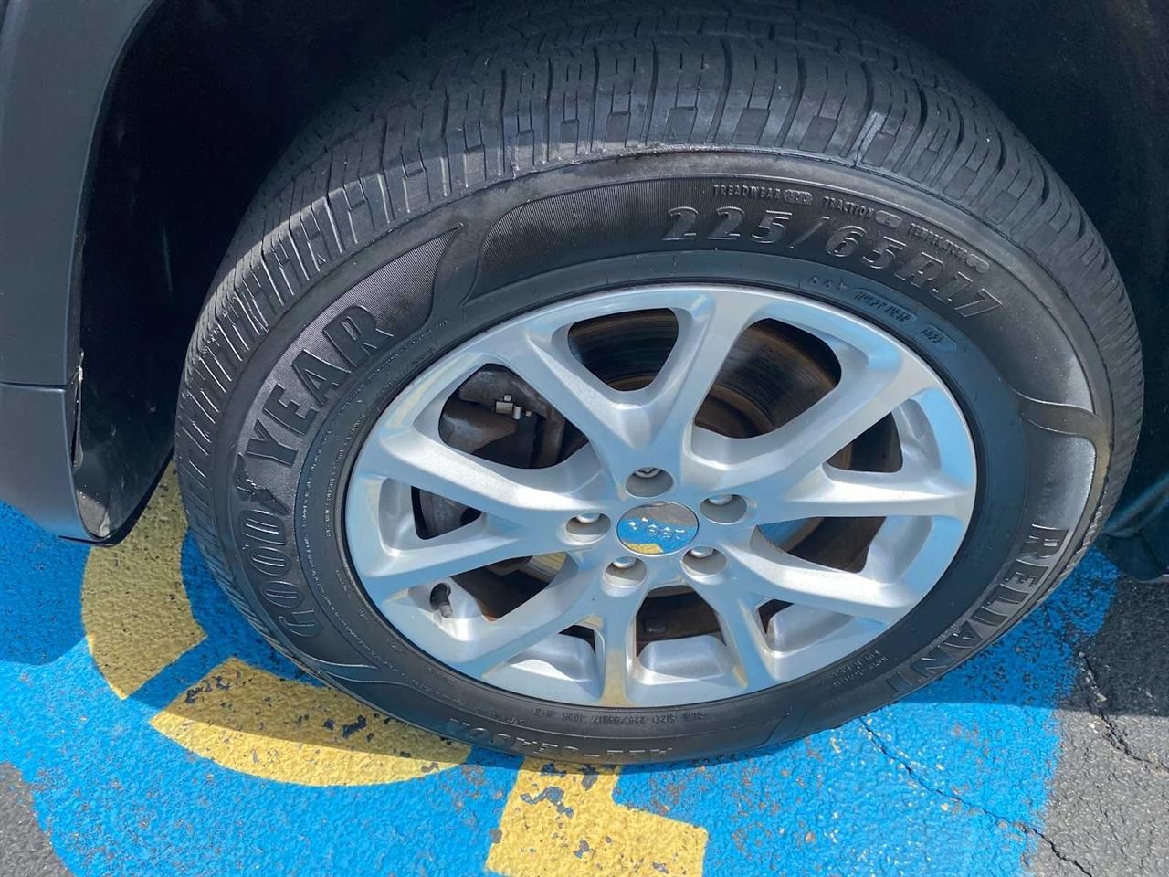 Jeep Cherokee Latitude 4WD 2016