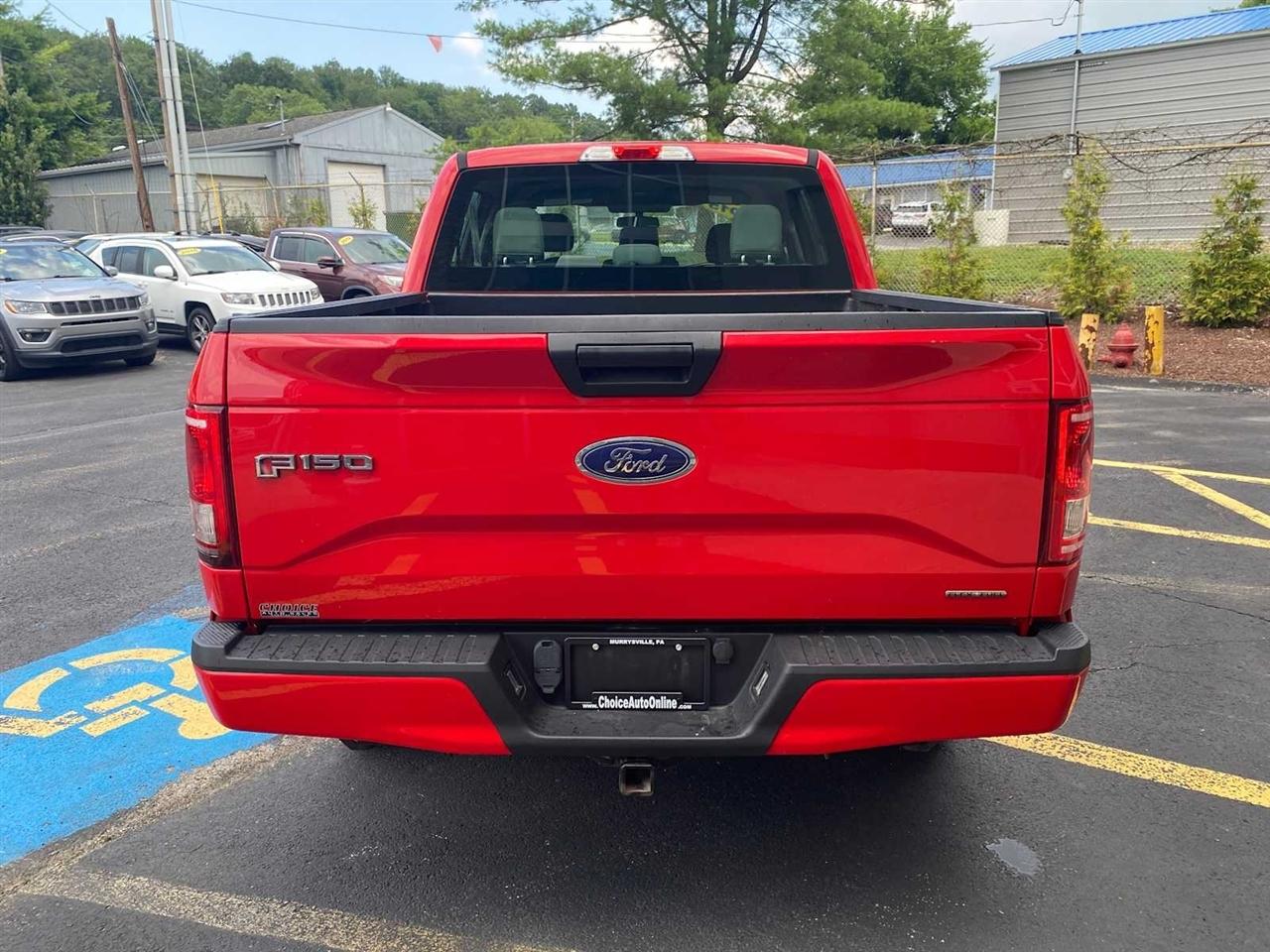 Ford F-150 XL SuperCrew 5.5-ft. Bed 4WD 2015