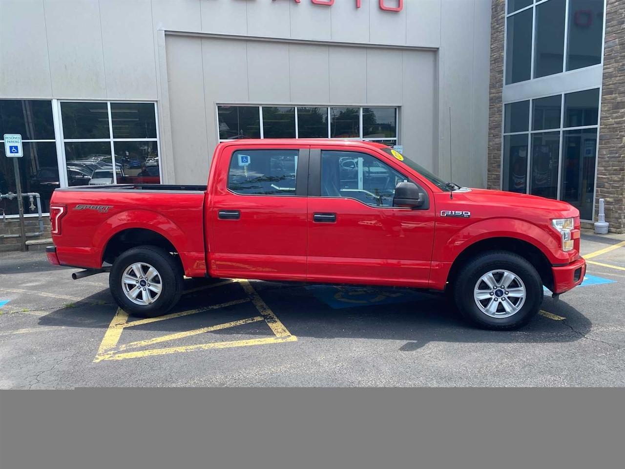 Ford F-150 XL SuperCrew 5.5-ft. Bed 4WD 2015