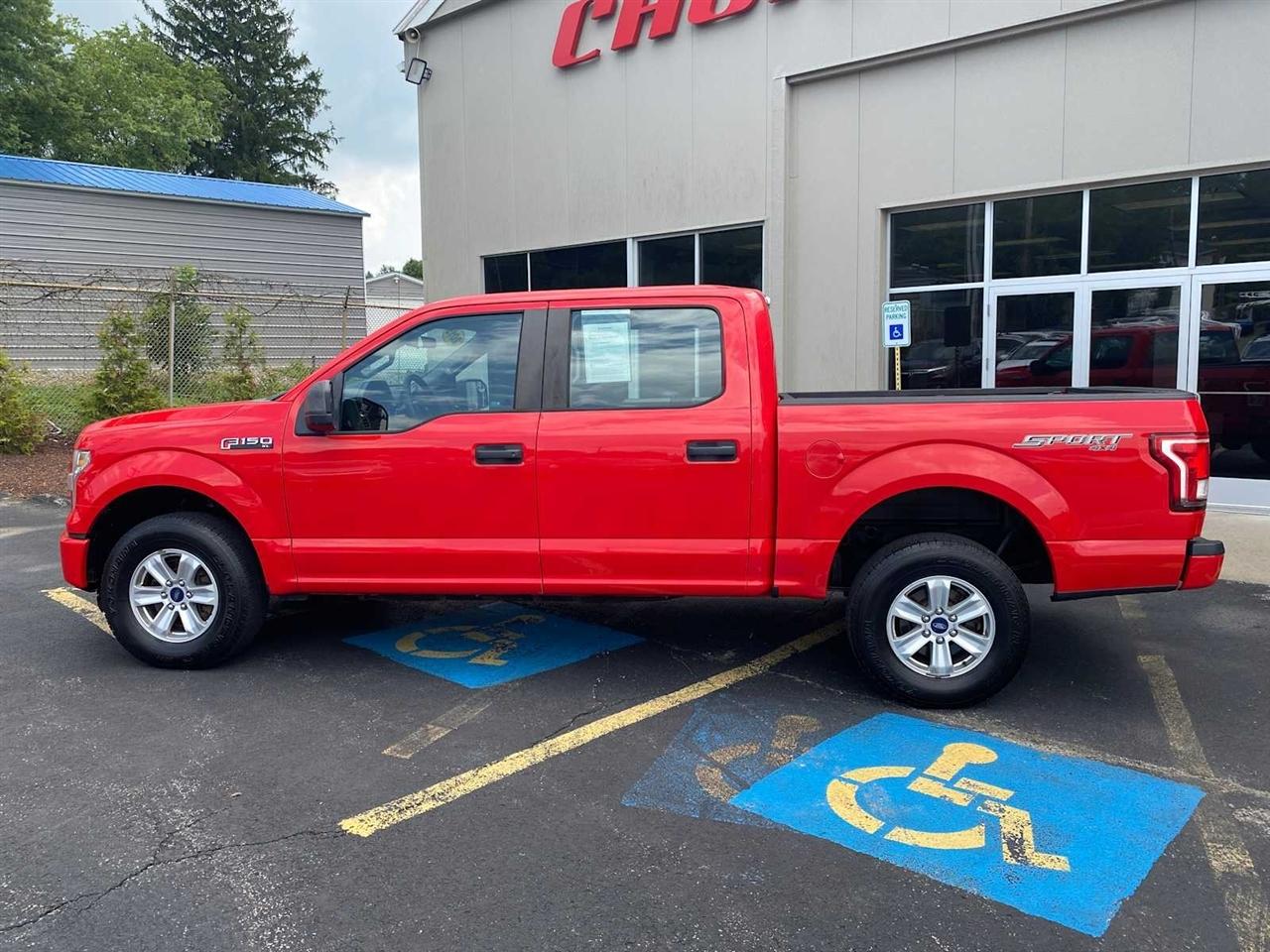 Ford F-150 XL SuperCrew 5.5-ft. Bed 4WD 2015