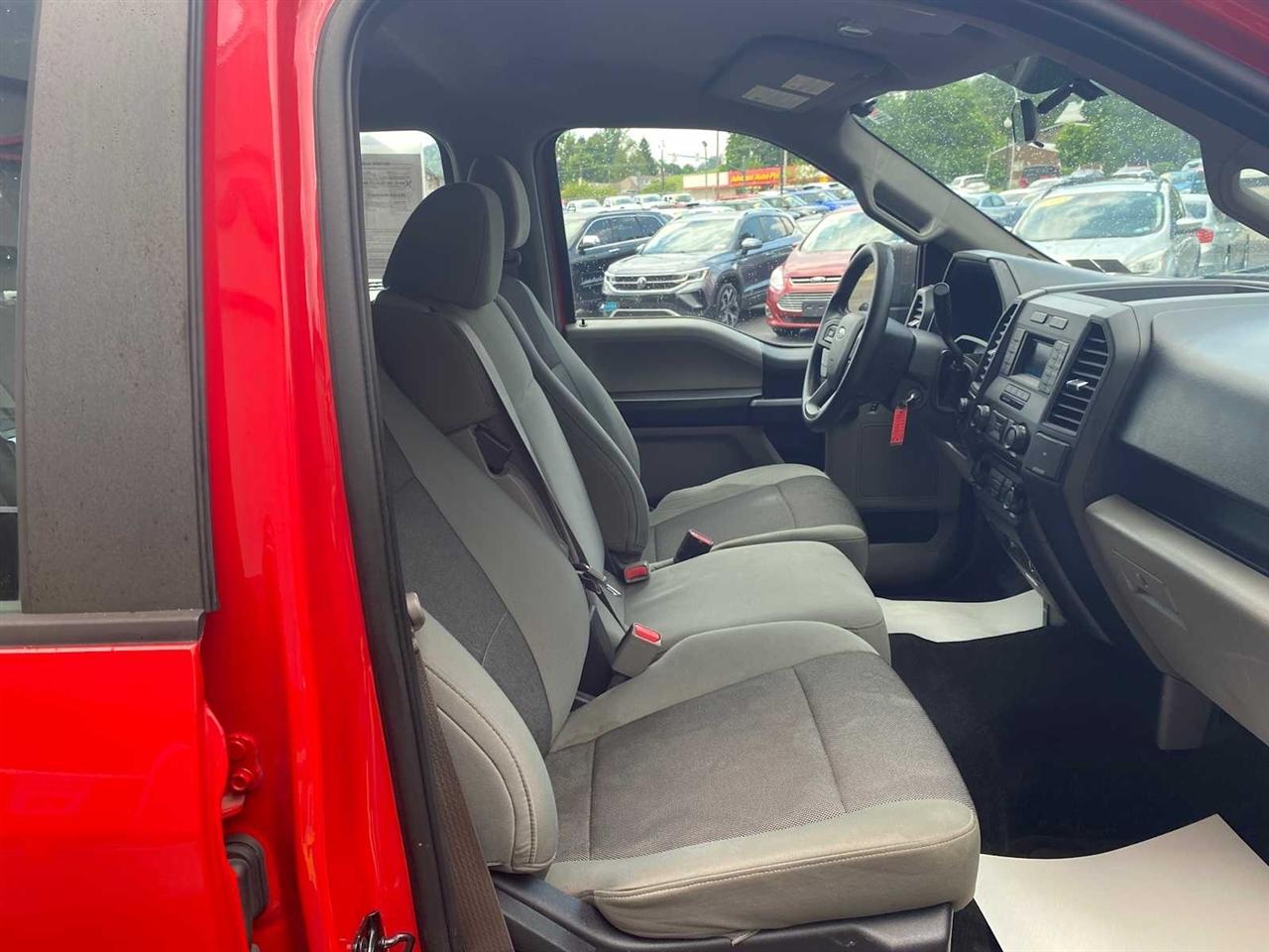 Ford F-150 XL SuperCrew 5.5-ft. Bed 4WD 2015