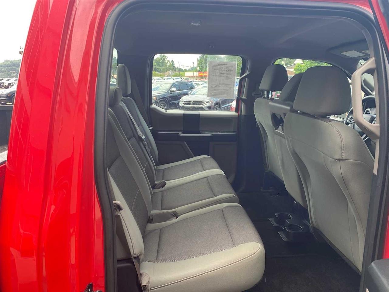 Ford F-150 XL SuperCrew 5.5-ft. Bed 4WD 2015