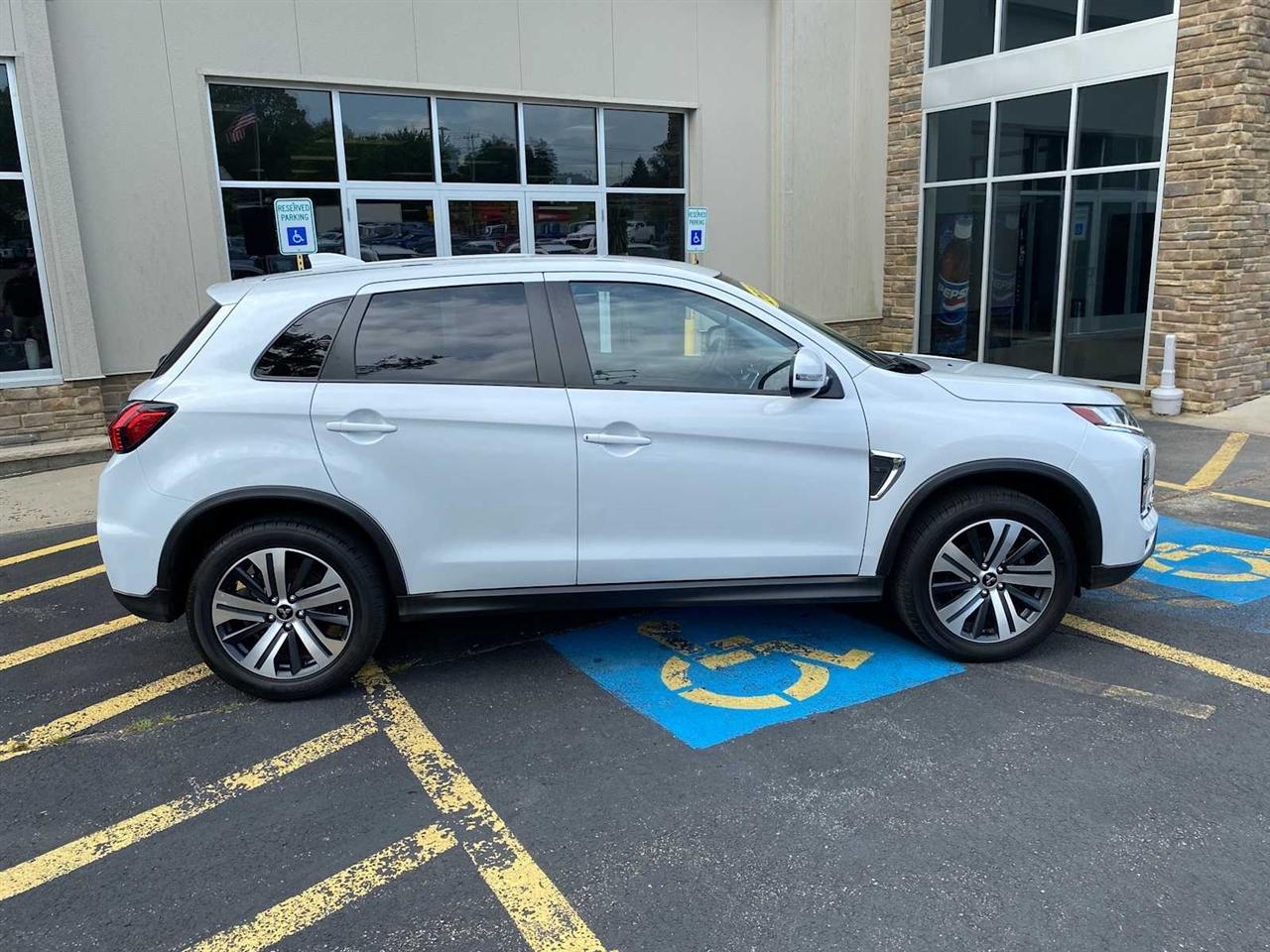 Mitsubishi Outlander Sport 2.0 ES 4WD 2023