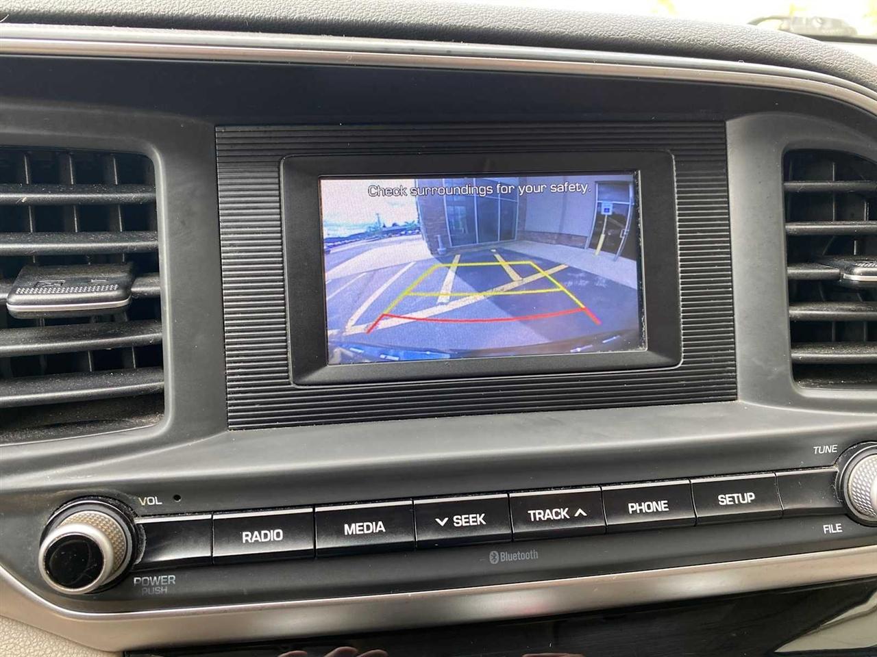 Hyundai Elantra SE 6AT 2019
