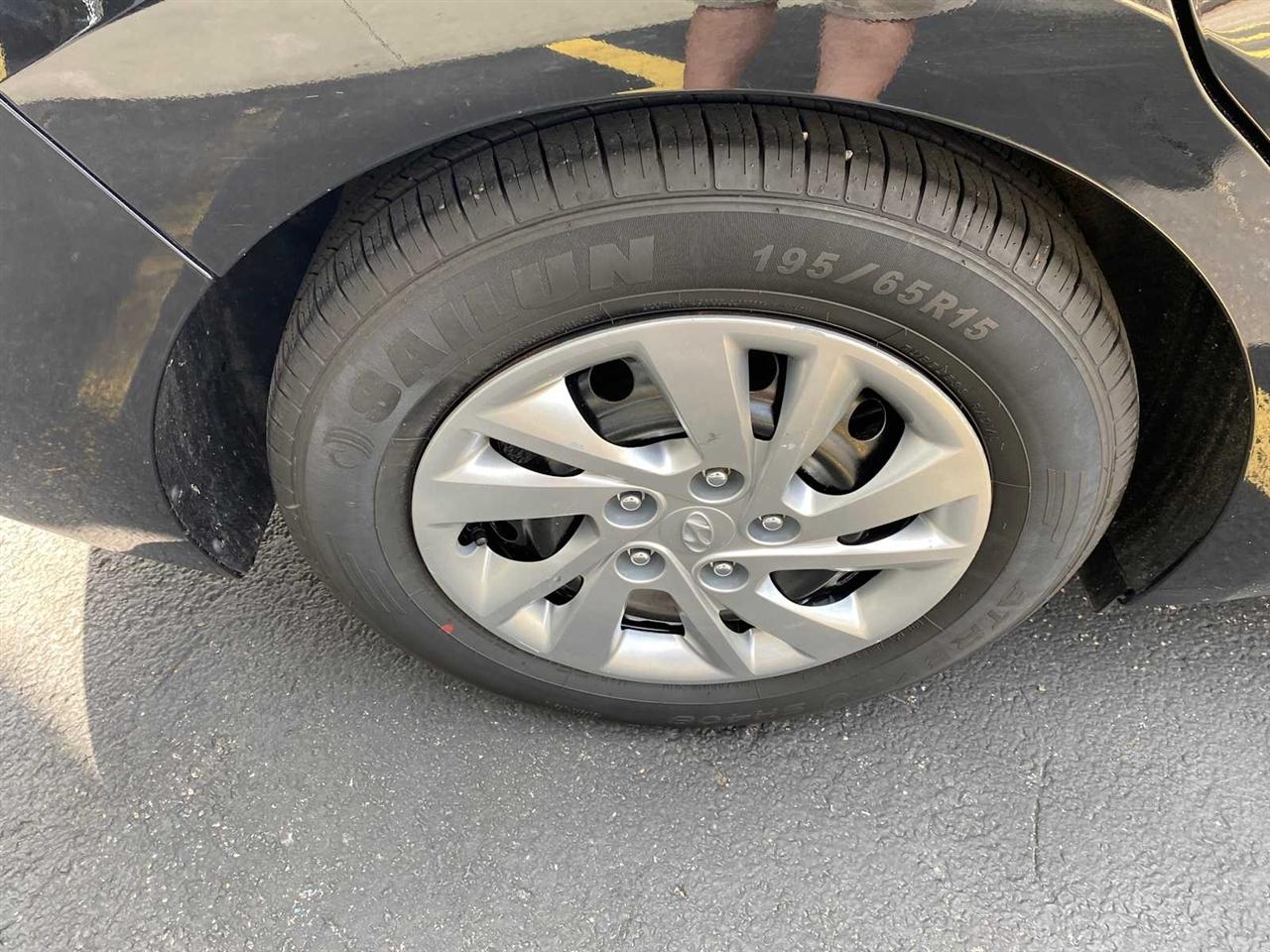 Hyundai Elantra SE 6AT 2019