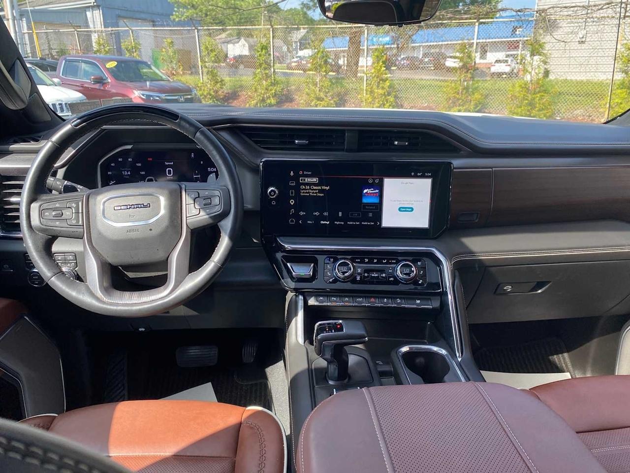 GMC Sierra 1500 Denali Ultimate Crew Cab 4WD 2024