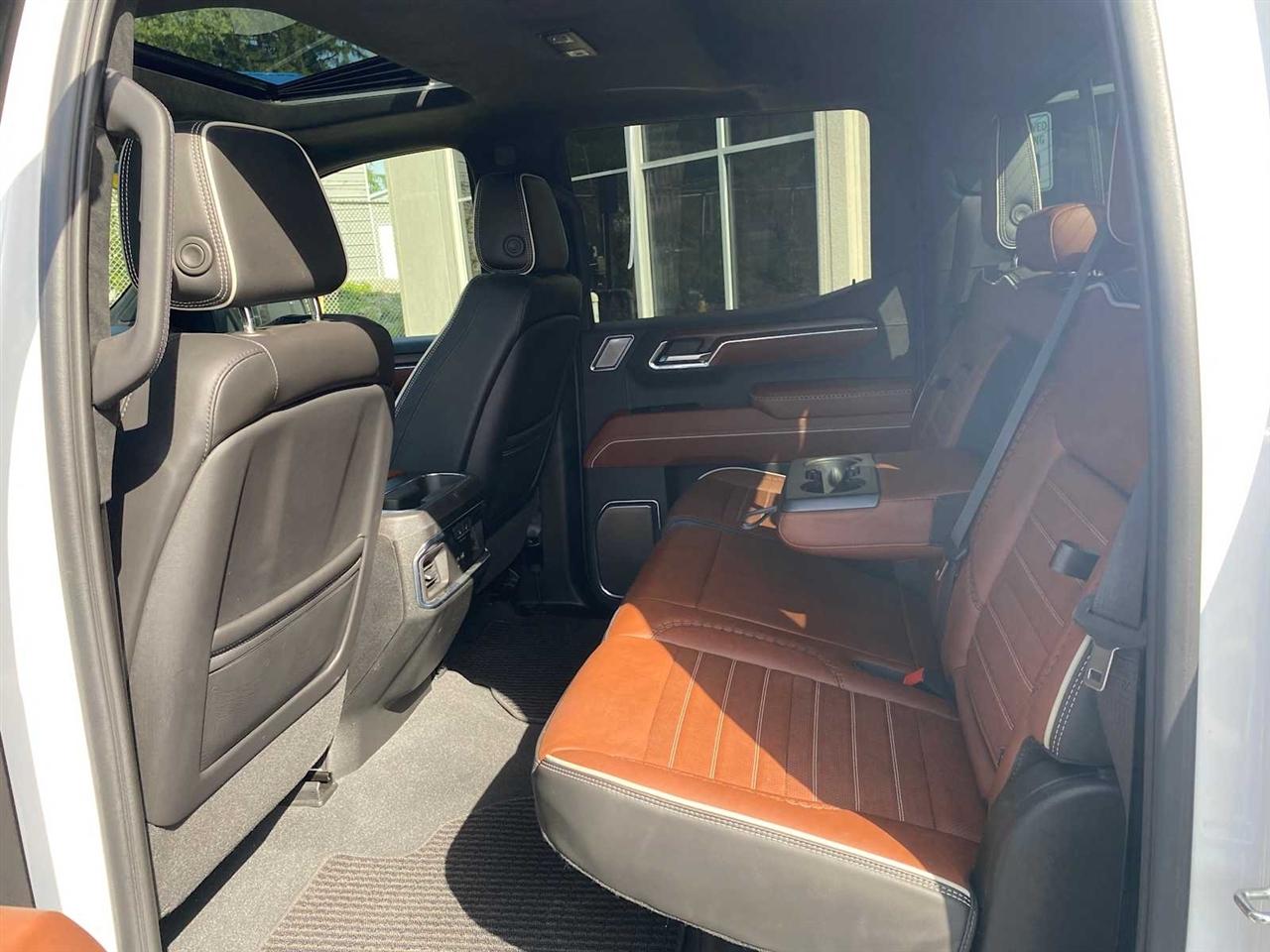 GMC Sierra 1500 Denali Ultimate Crew Cab 4WD 2024