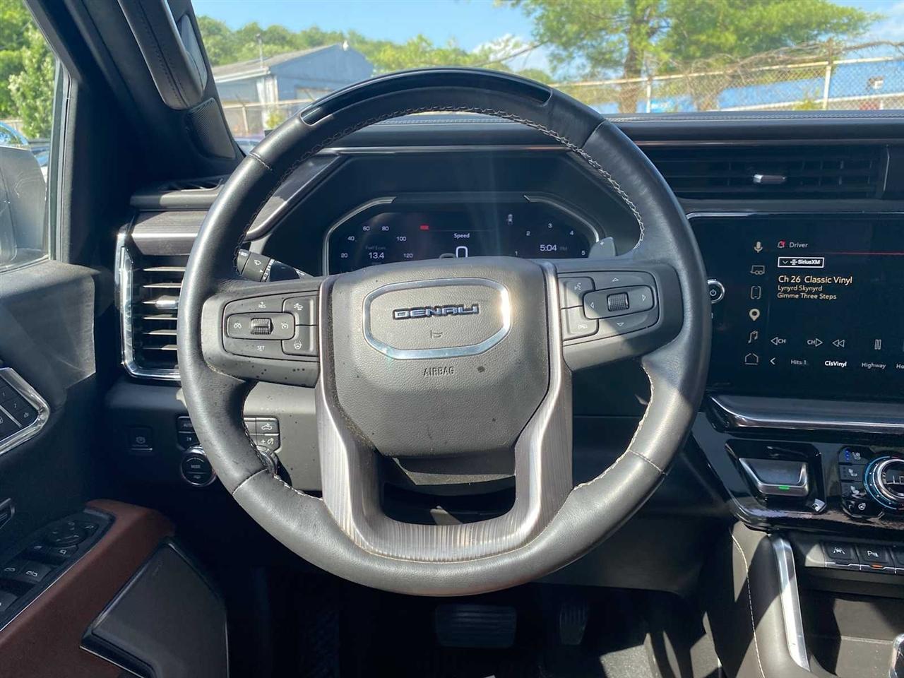GMC Sierra 1500 Denali Ultimate Crew Cab 4WD 2024