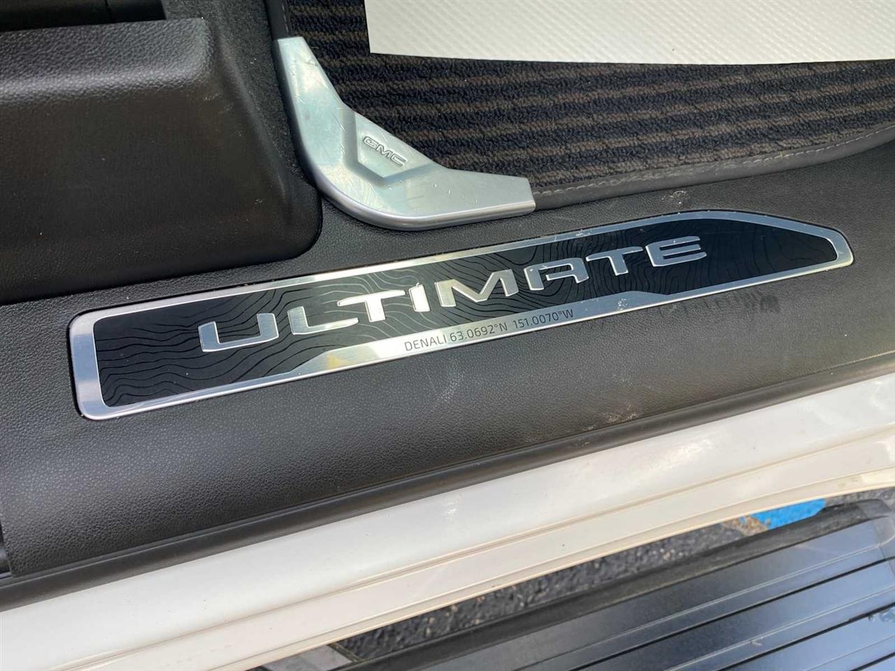 GMC Sierra 1500 Denali Ultimate Crew Cab 4WD 2024