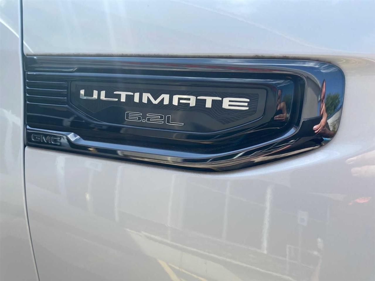 GMC Sierra 1500 Denali Ultimate Crew Cab 4WD 2024