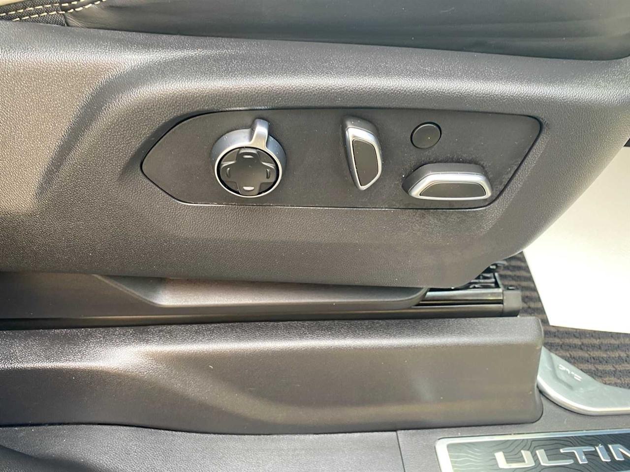 GMC Sierra 1500 Denali Ultimate Crew Cab 4WD 2024