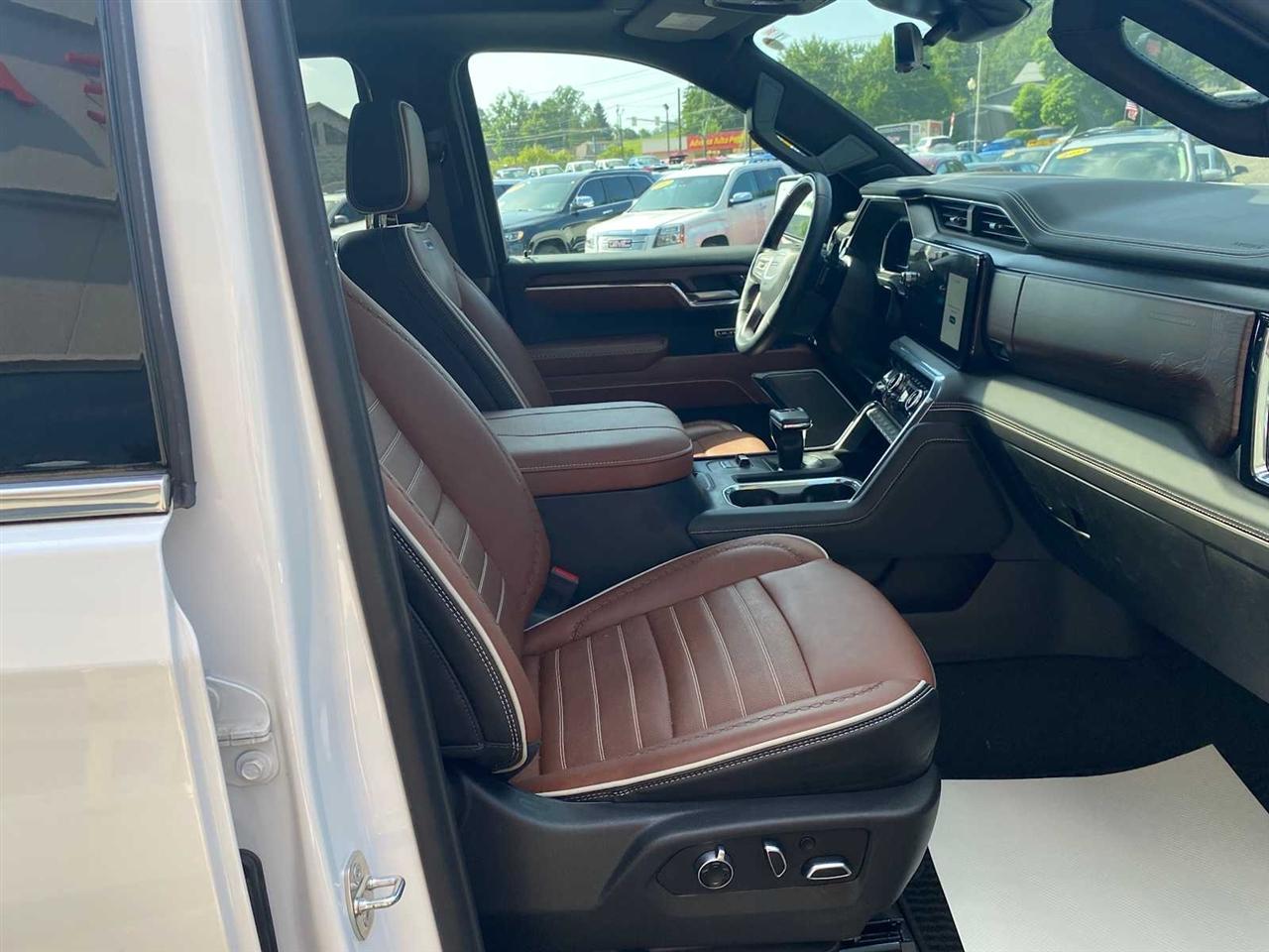 GMC Sierra 1500 Denali Ultimate Crew Cab 4WD 2024