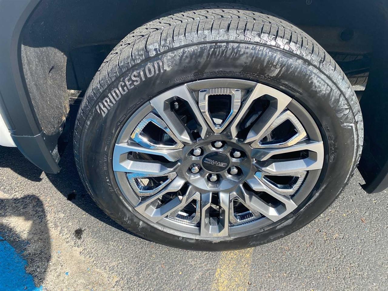 GMC Sierra 1500 Denali Ultimate Crew Cab 4WD 2024