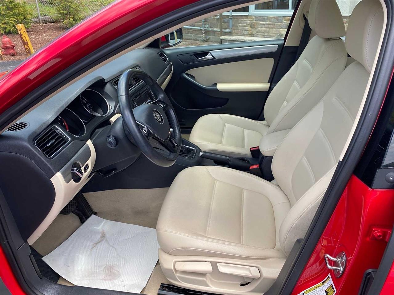 Volkswagen Jetta SE 6A 2015