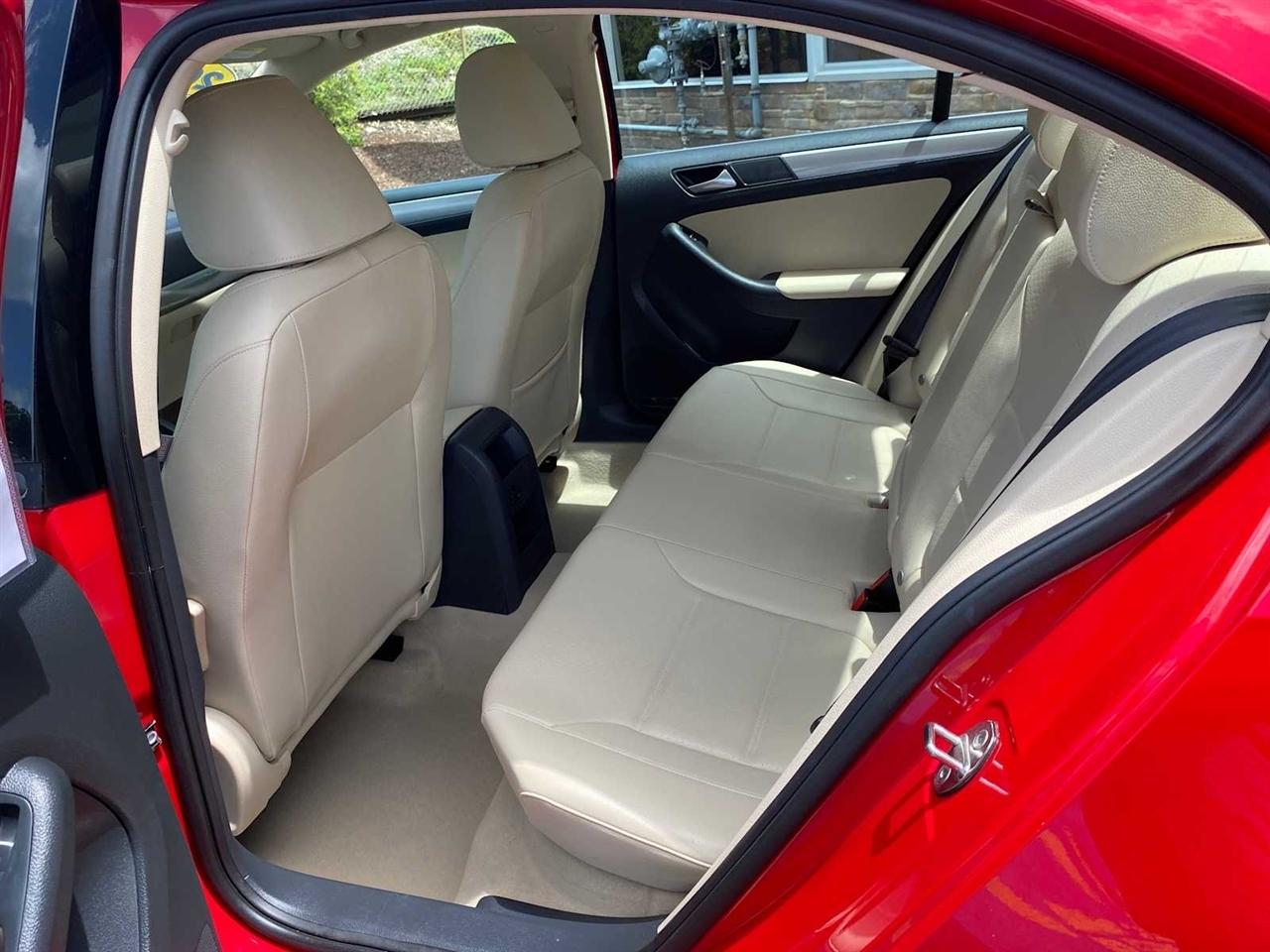Volkswagen Jetta SE 6A 2015