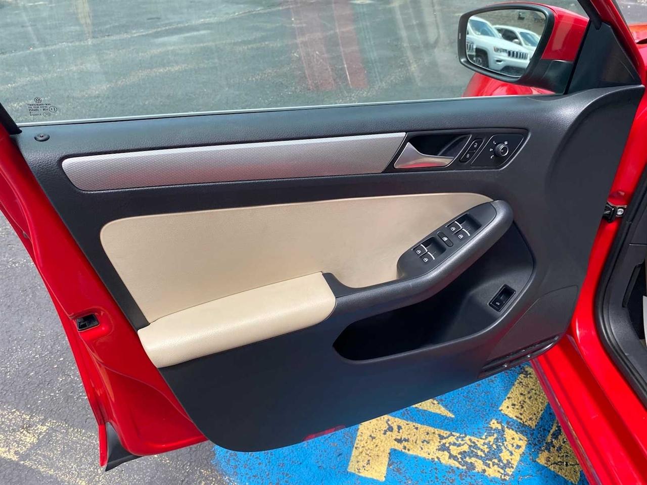 Volkswagen Jetta SE 6A 2015