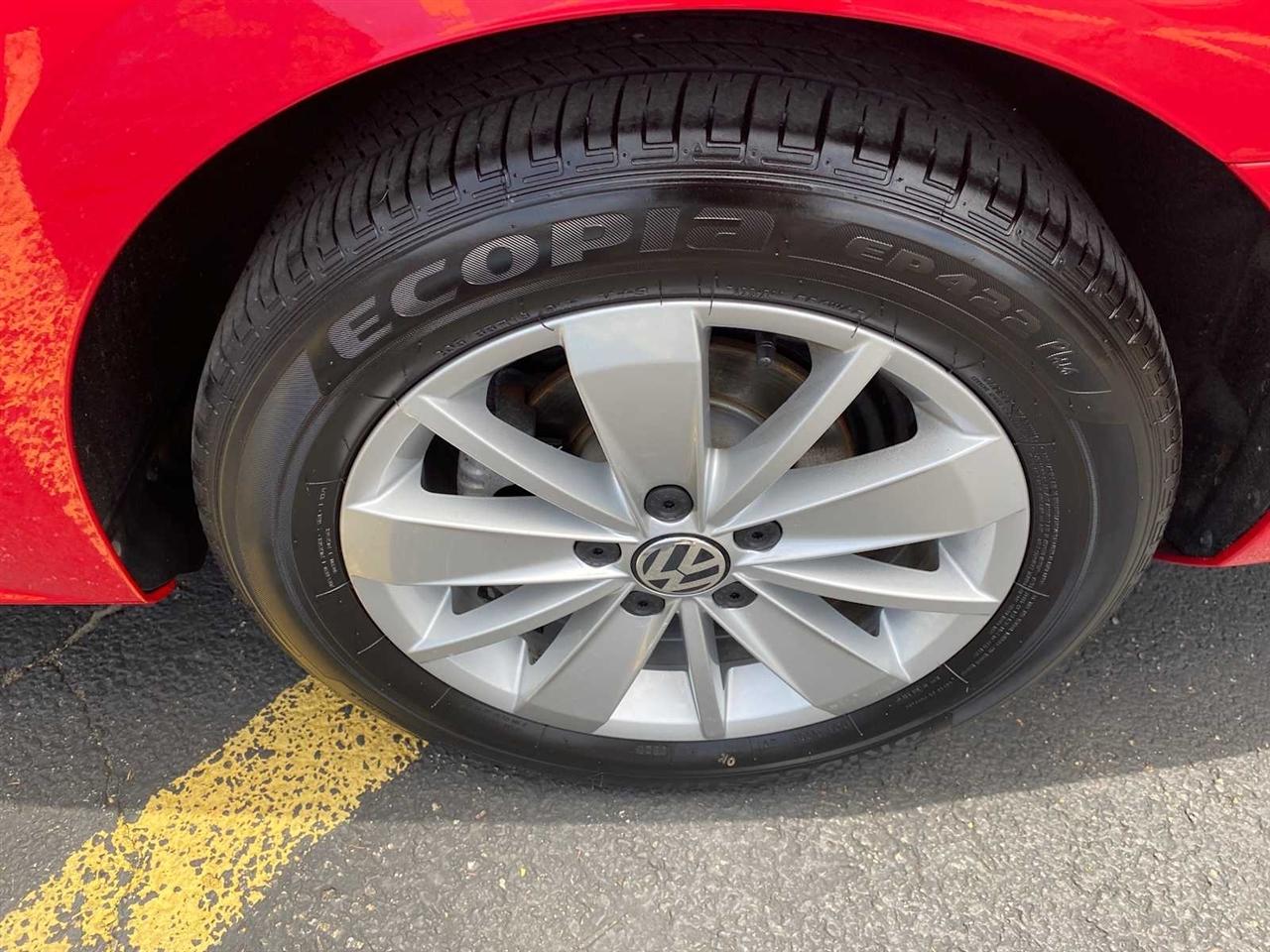 Volkswagen Jetta SE 6A 2015