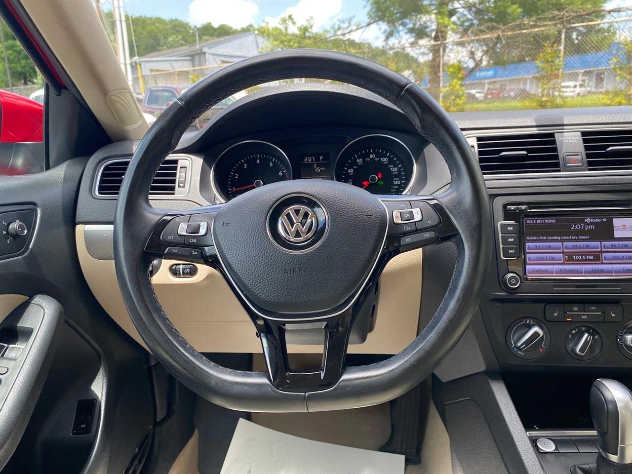 Volkswagen Jetta SE 6A 2015