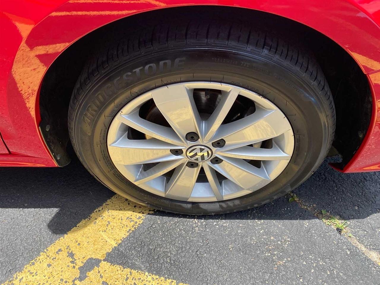 Volkswagen Jetta SE 6A 2015