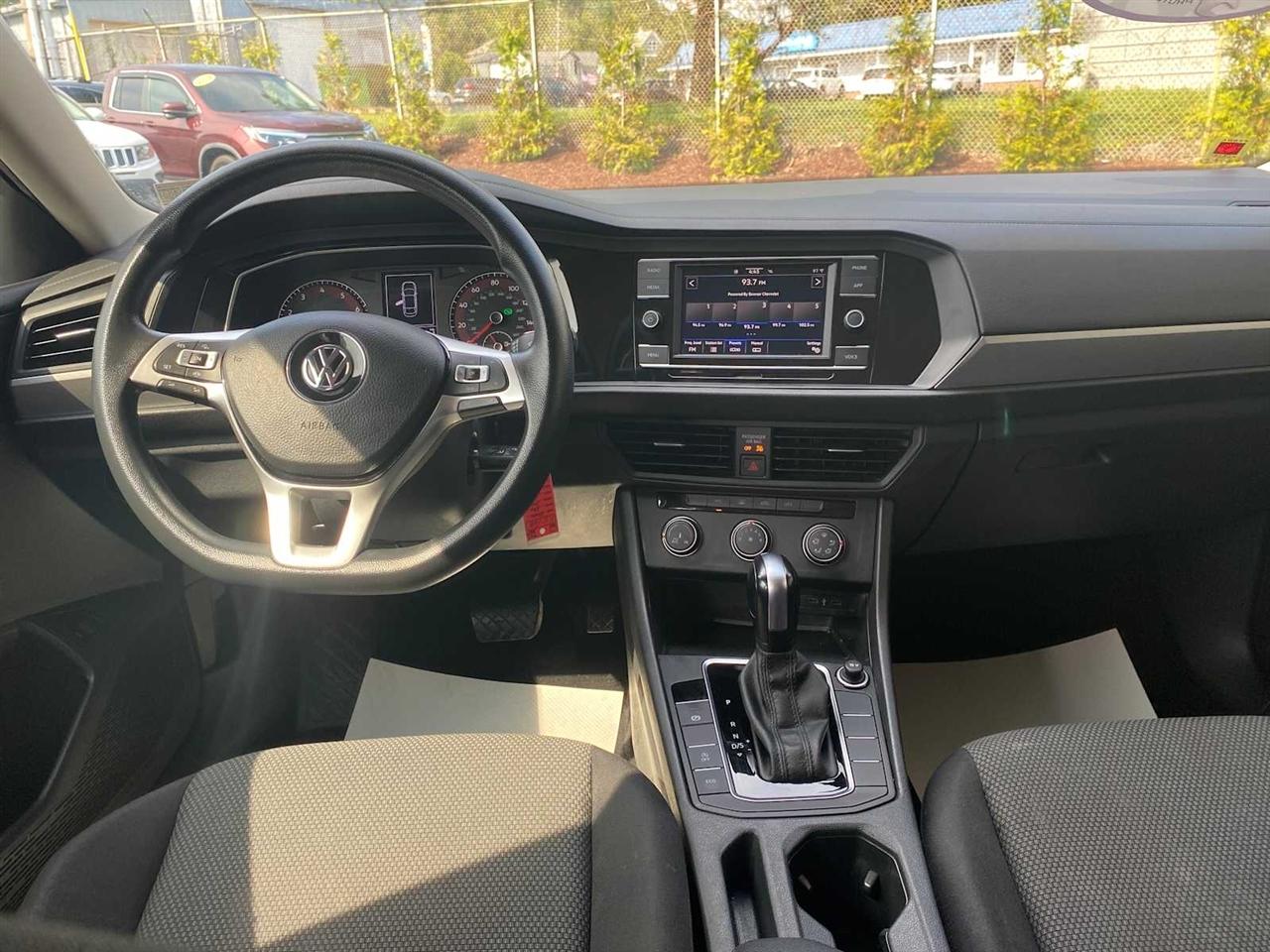 Volkswagen Jetta 1.4T S 8A 2020