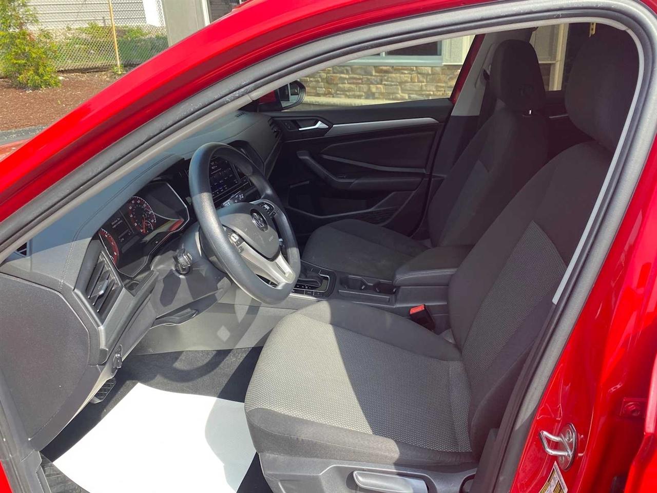 Volkswagen Jetta 1.4T S 8A 2020