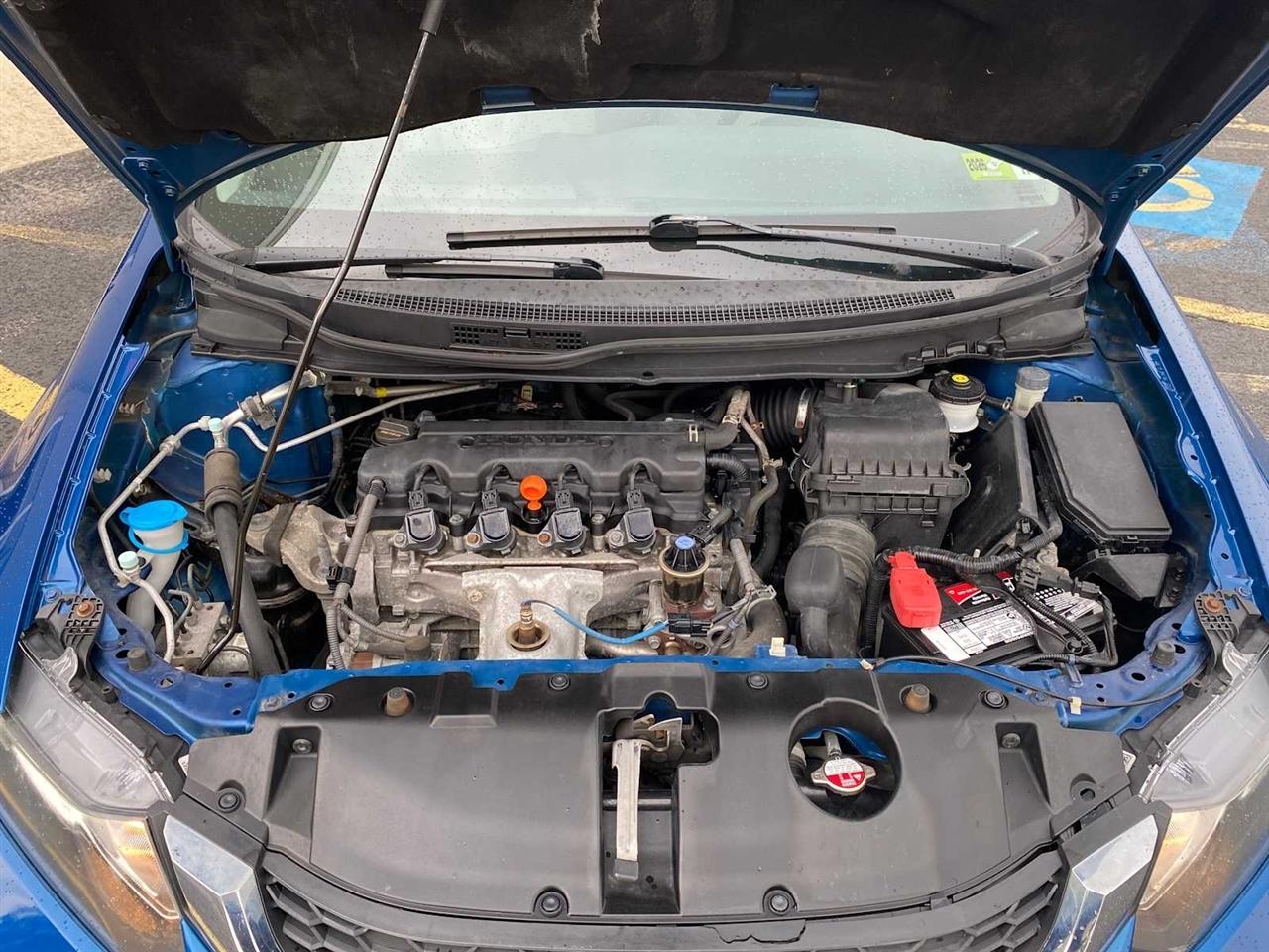 Honda Civic LX Sedan 5-Speed MT 2015
