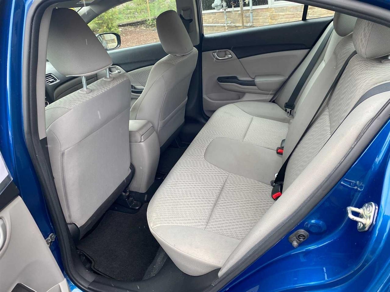 Honda Civic LX Sedan 5-Speed MT 2015