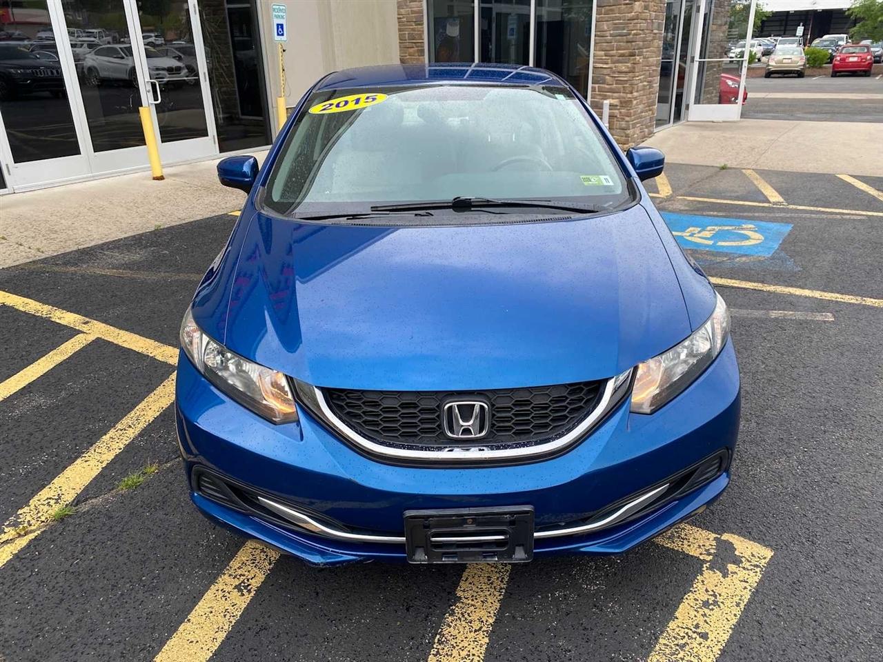 Honda Civic LX Sedan 5-Speed MT 2015