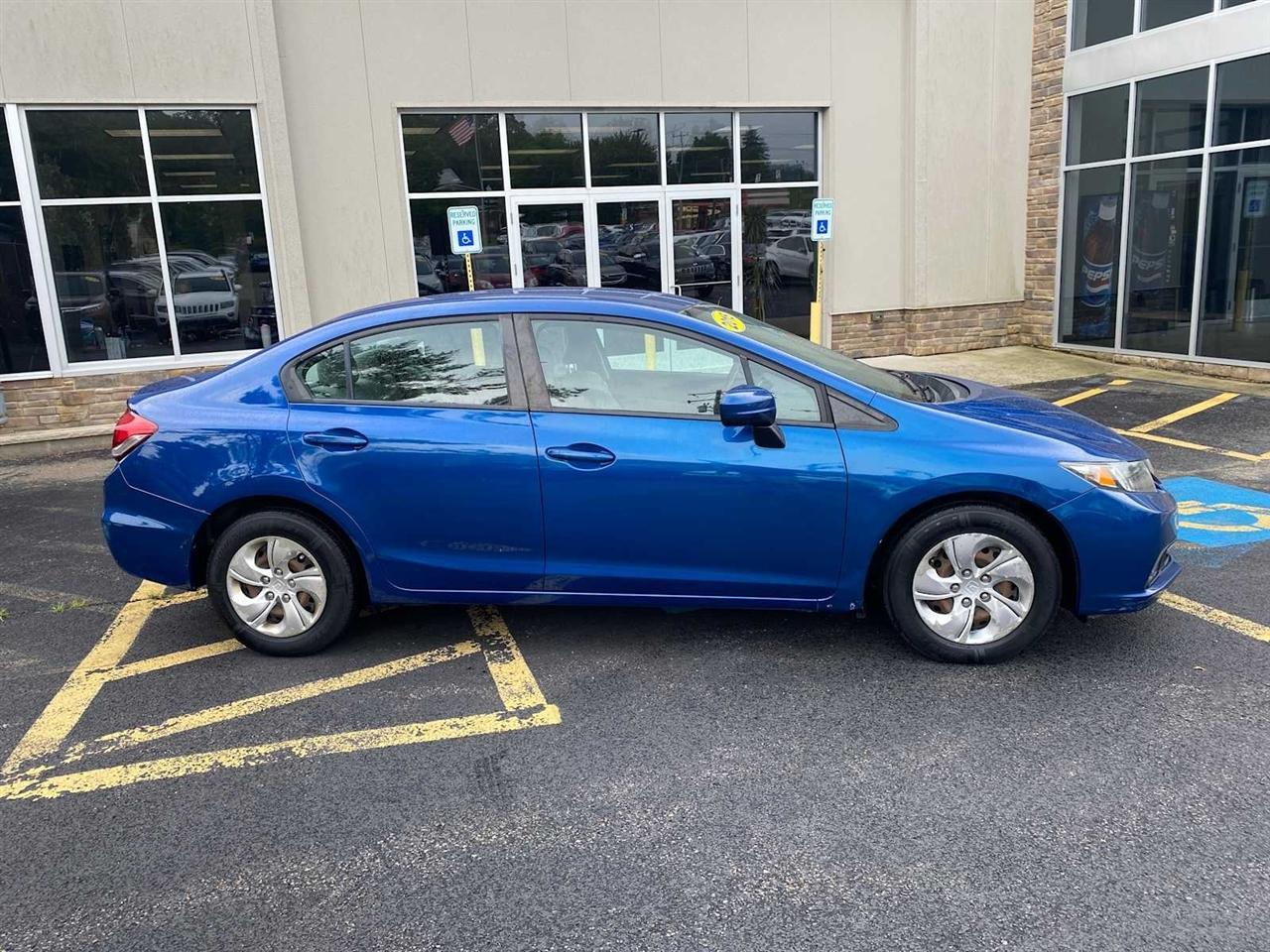 Honda Civic LX Sedan 5-Speed MT 2015