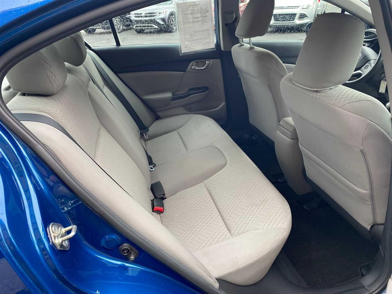 Honda Civic LX Sedan 5-Speed MT 2015