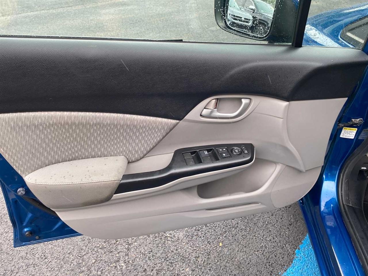 Honda Civic LX Sedan 5-Speed MT 2015