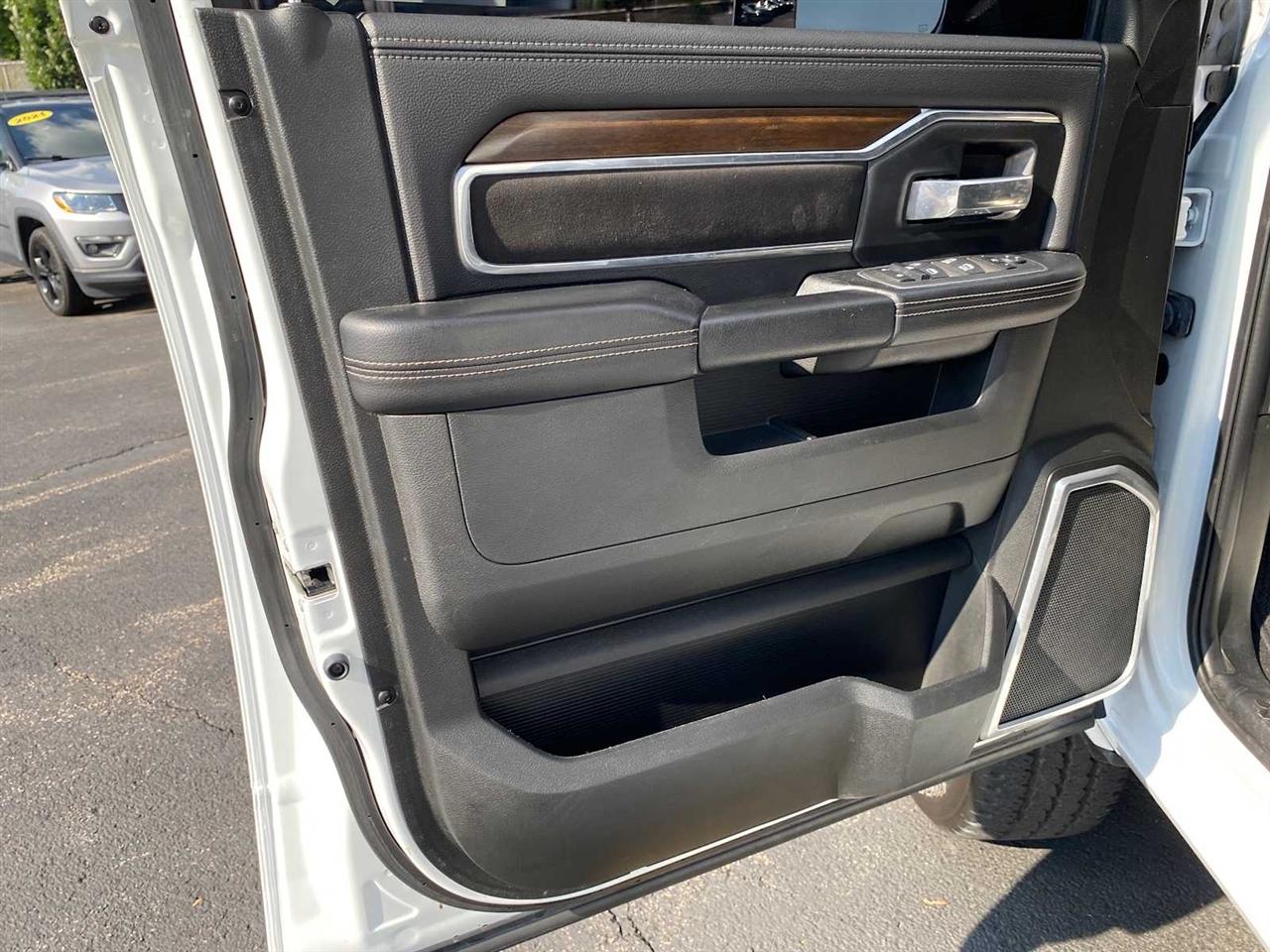 RAM 2500 Laramie Crew Cab SWB 4WD 2022