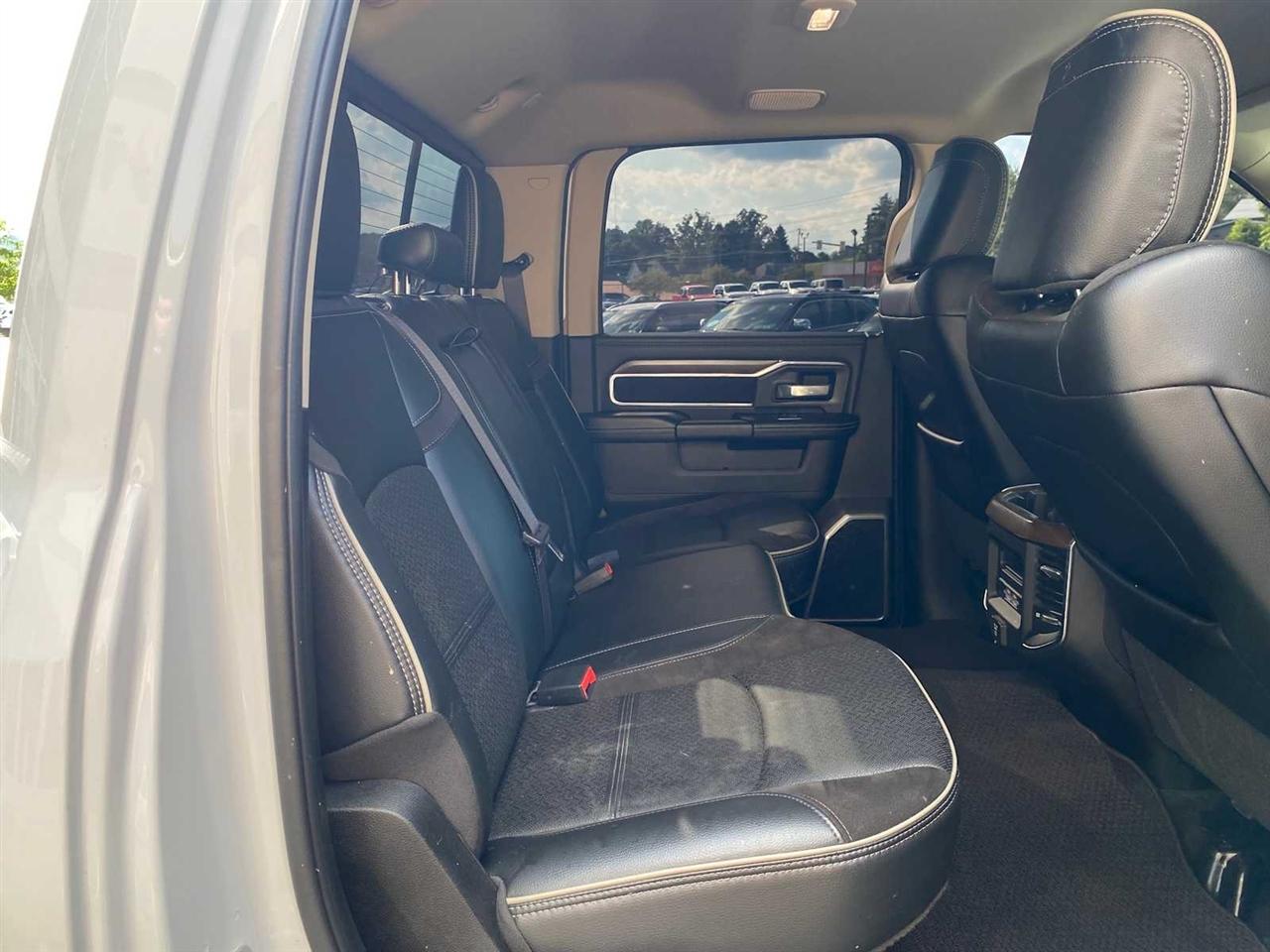 RAM 2500 Laramie Crew Cab SWB 4WD 2022