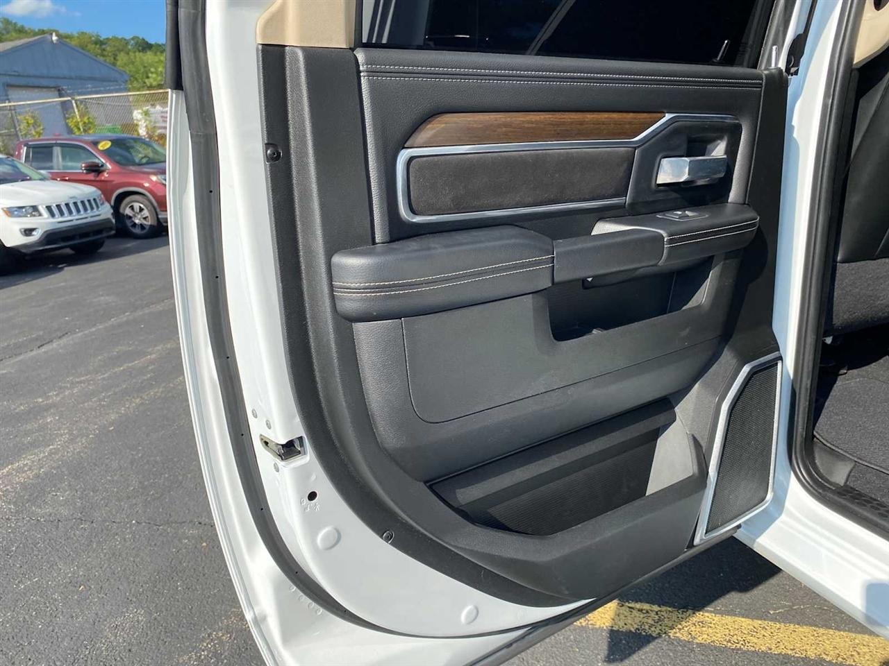 RAM 2500 Laramie Crew Cab SWB 4WD 2022