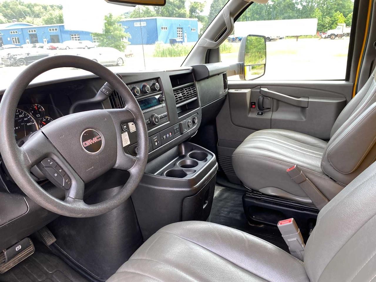 GMC Savana G3500 177 in. 2021