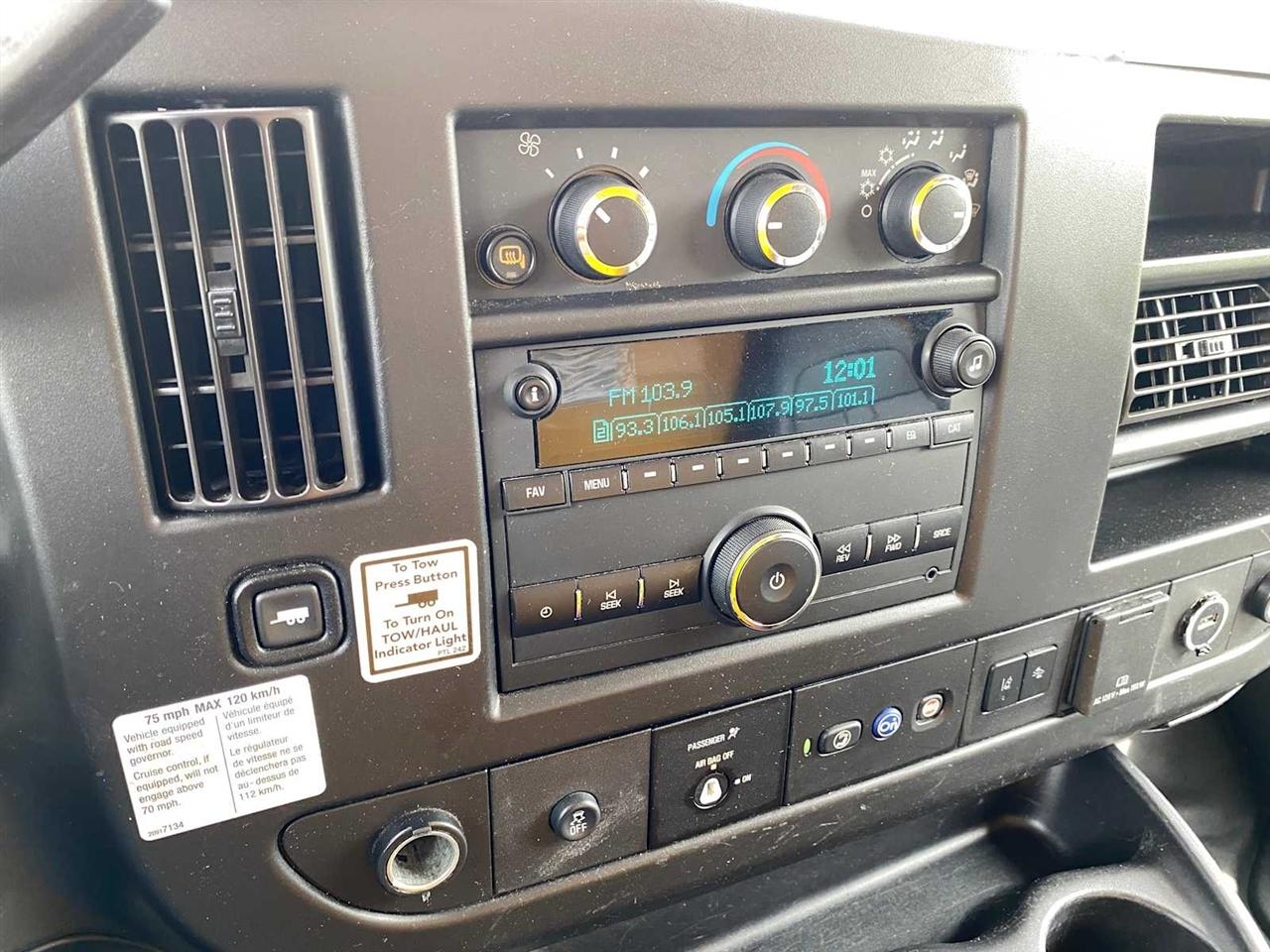 GMC Savana G3500 177 in. 2021