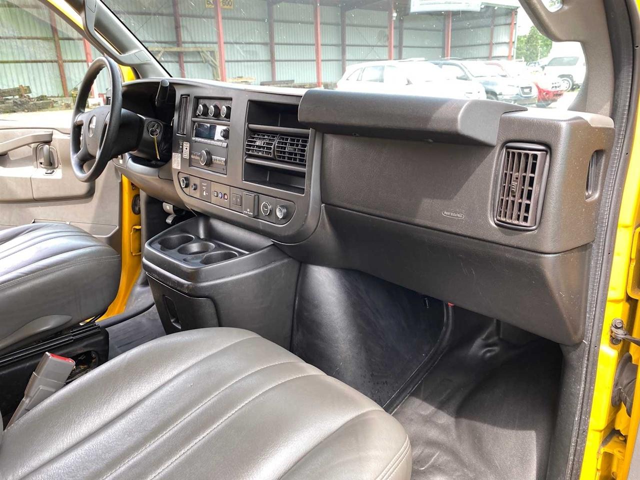 GMC Savana G3500 177 in. 2021