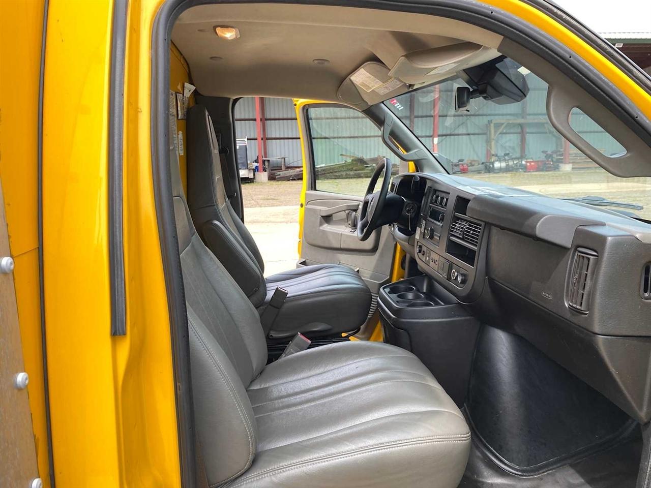 GMC Savana G3500 177 in. 2021