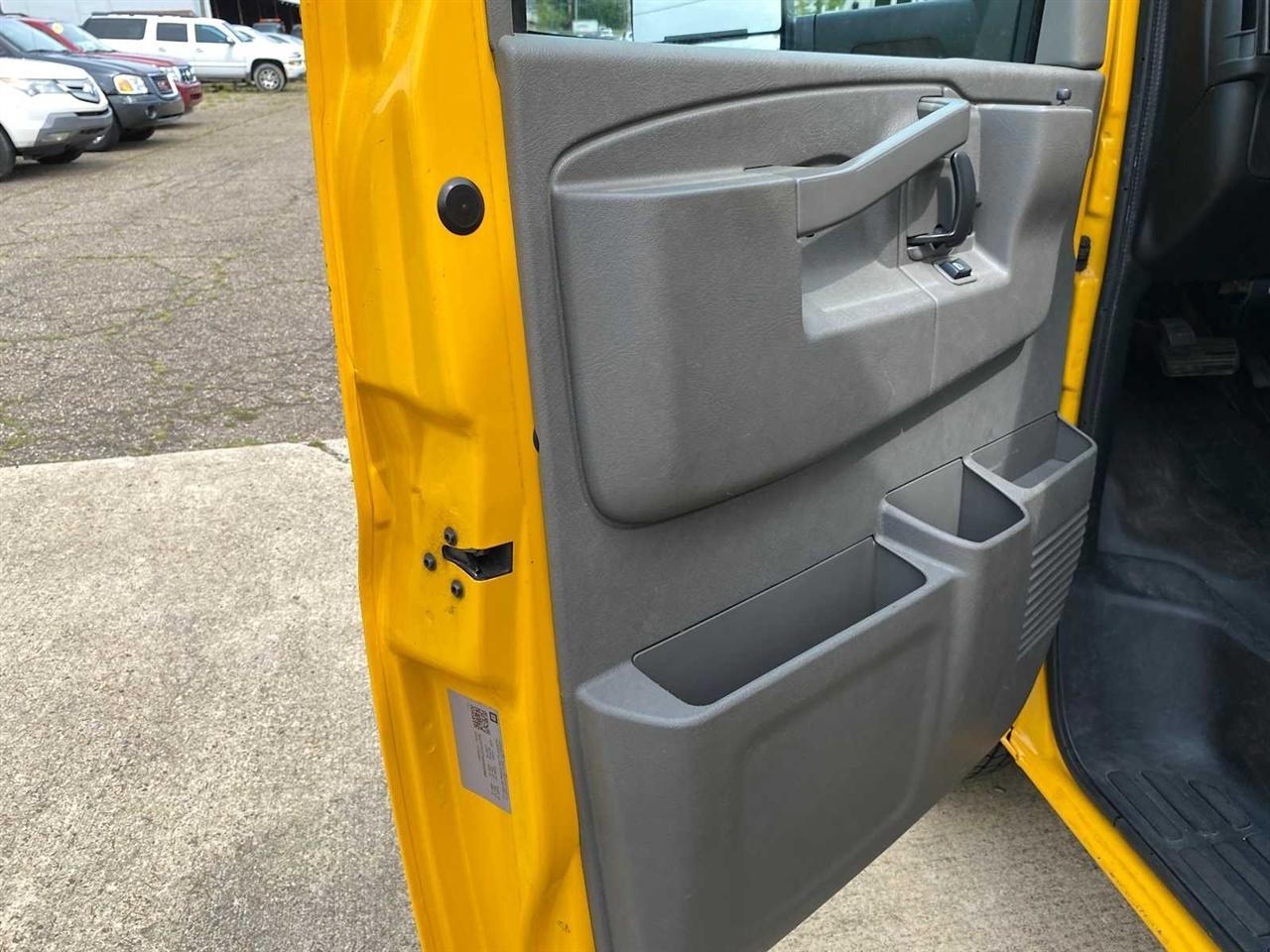 GMC Savana G3500 177 in. 2021