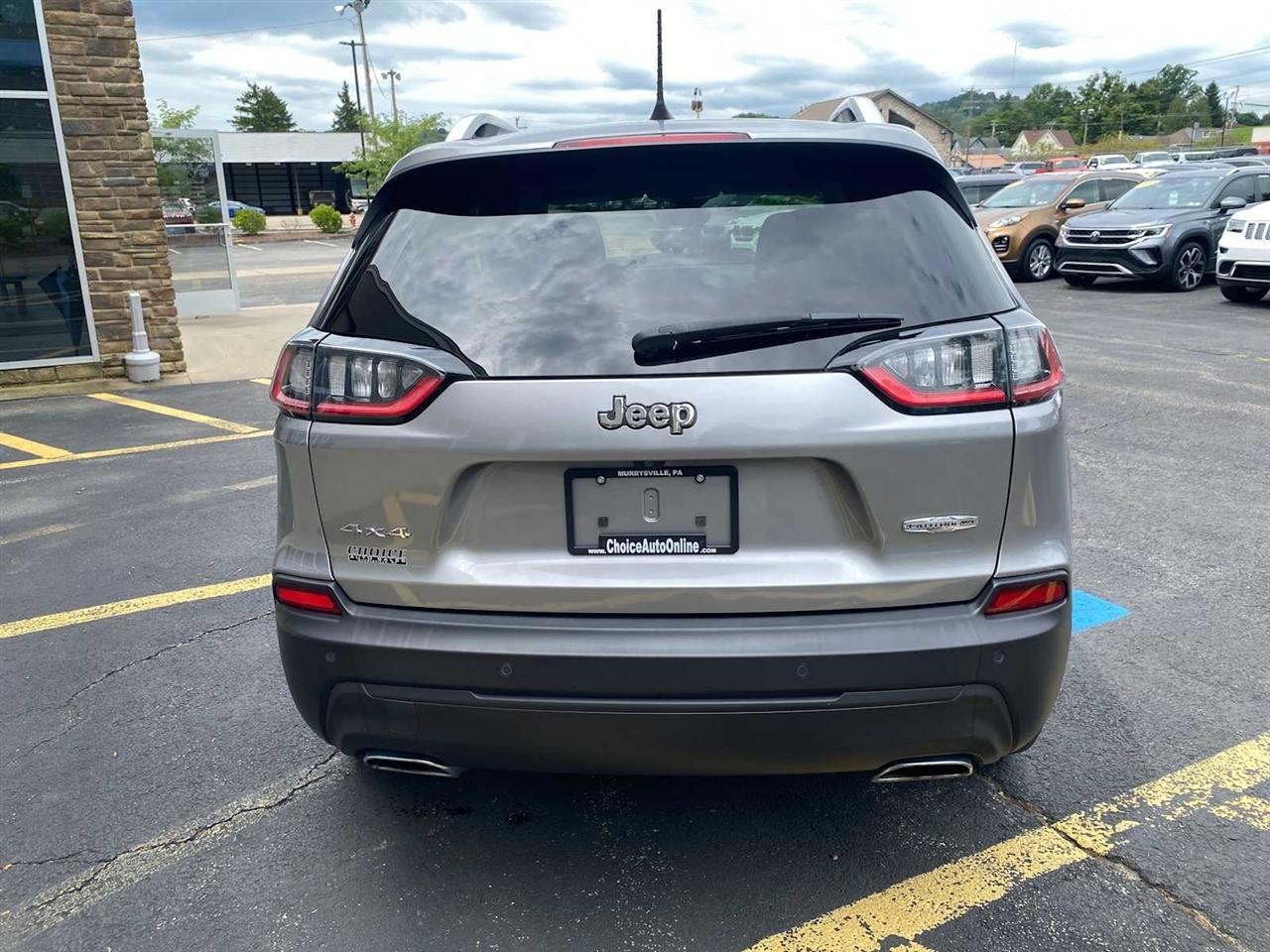Jeep Cherokee Latitude LUX 4D SUV 4WD 2021