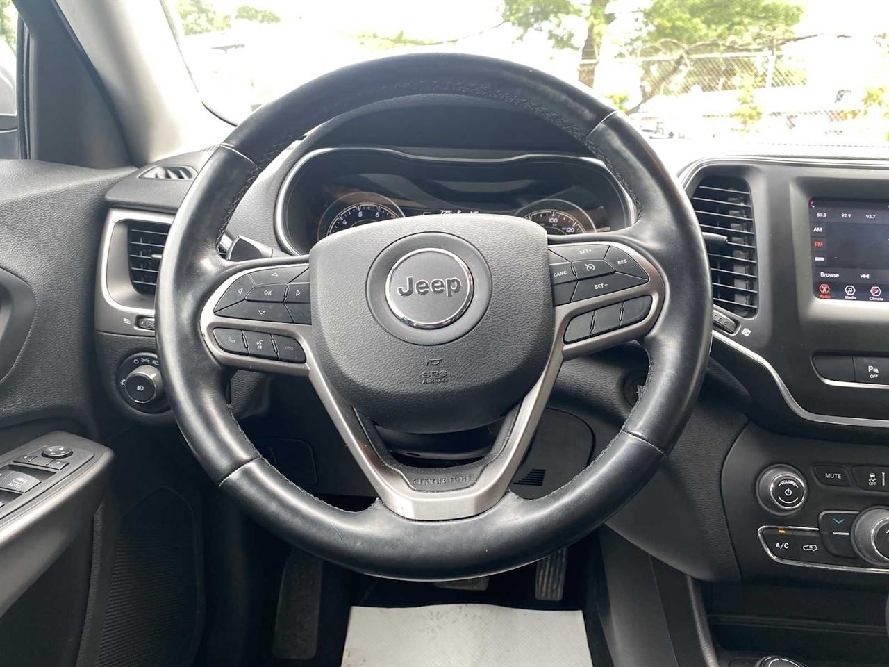 Jeep Cherokee Latitude LUX 4D SUV 4WD 2021