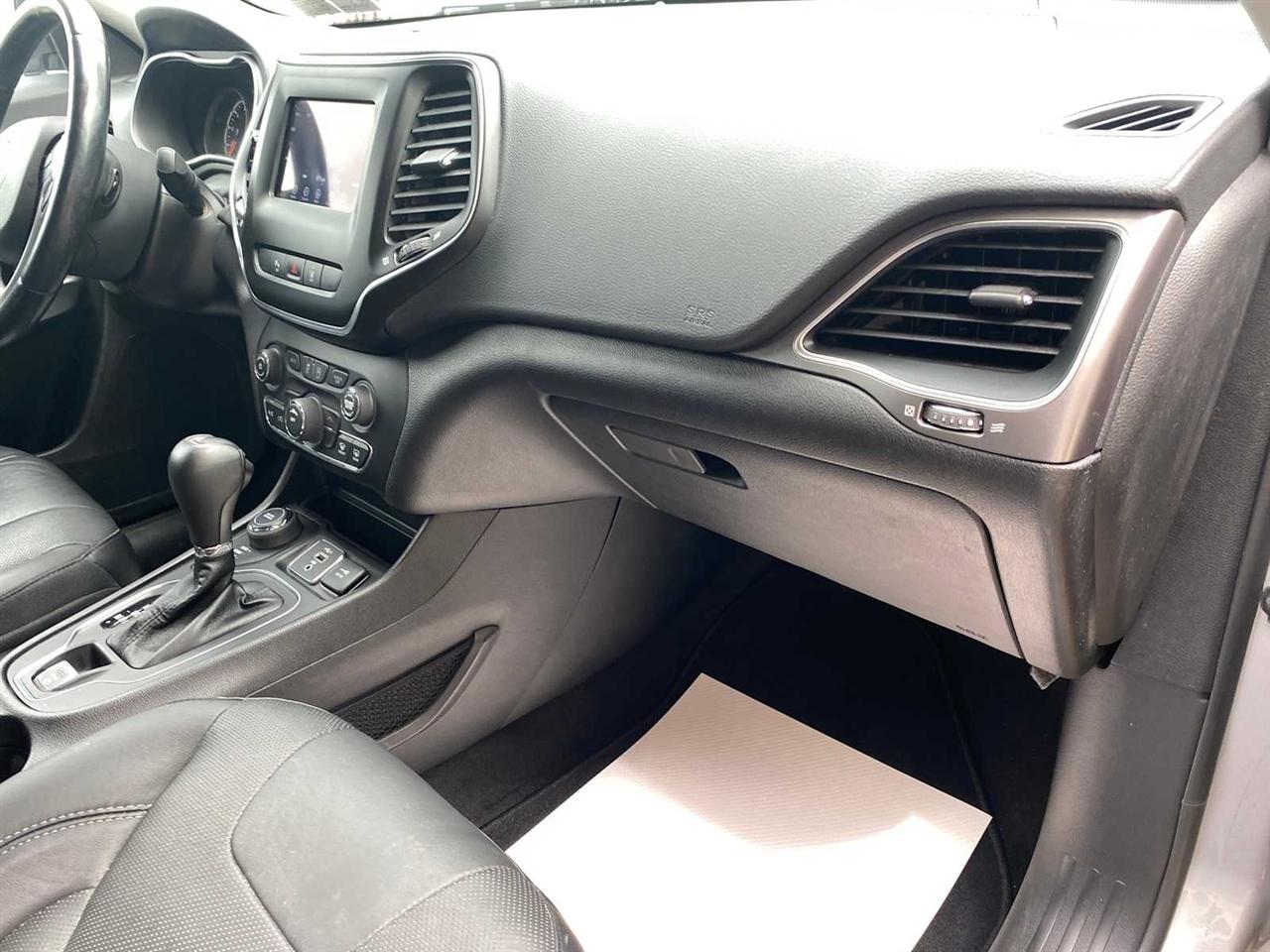 Jeep Cherokee Latitude LUX 4D SUV 4WD 2021