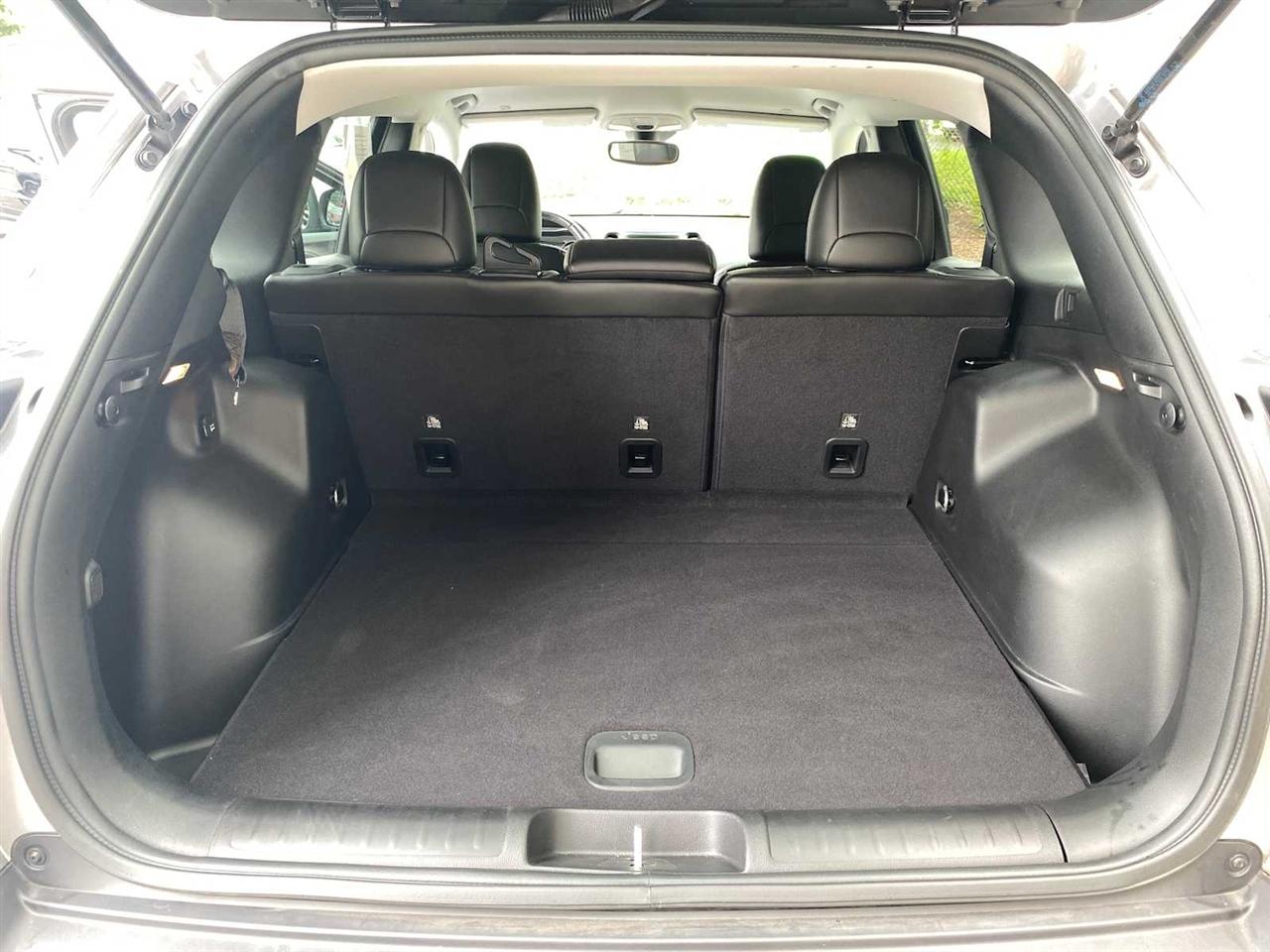 Jeep Cherokee Latitude LUX 4D SUV 4WD 2021