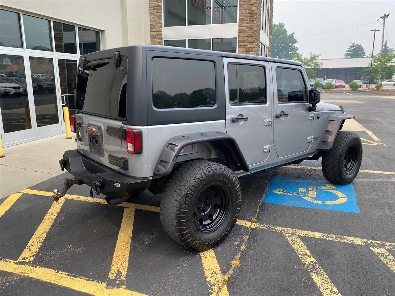 Jeep Wrangler Unlimited Sport 4WD 2017