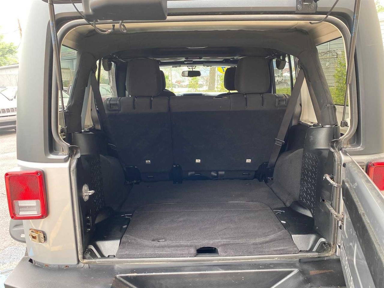 Jeep Wrangler Unlimited Sport 4WD 2017