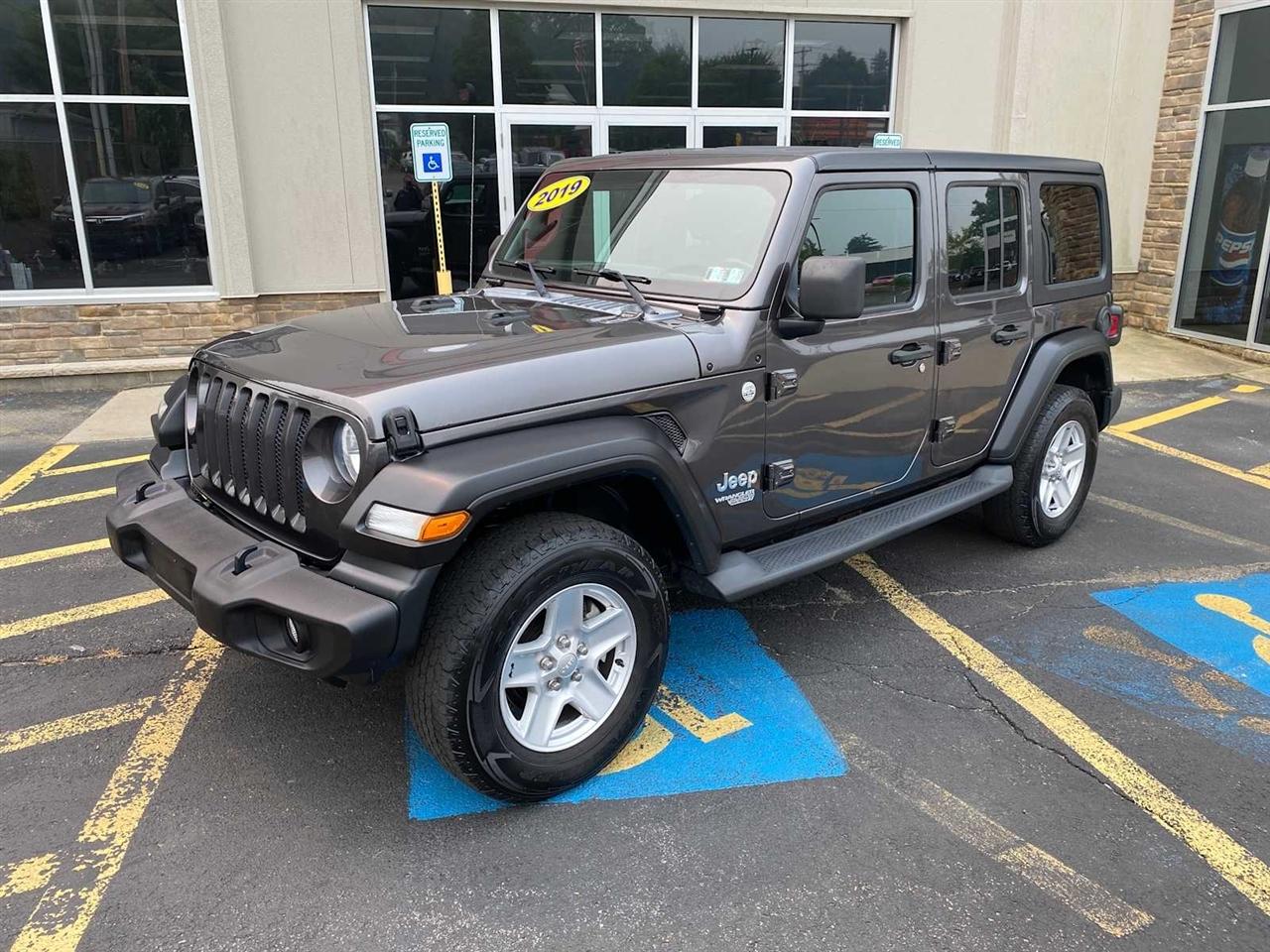 Jeep Wrangler Unlimited Sport 2019