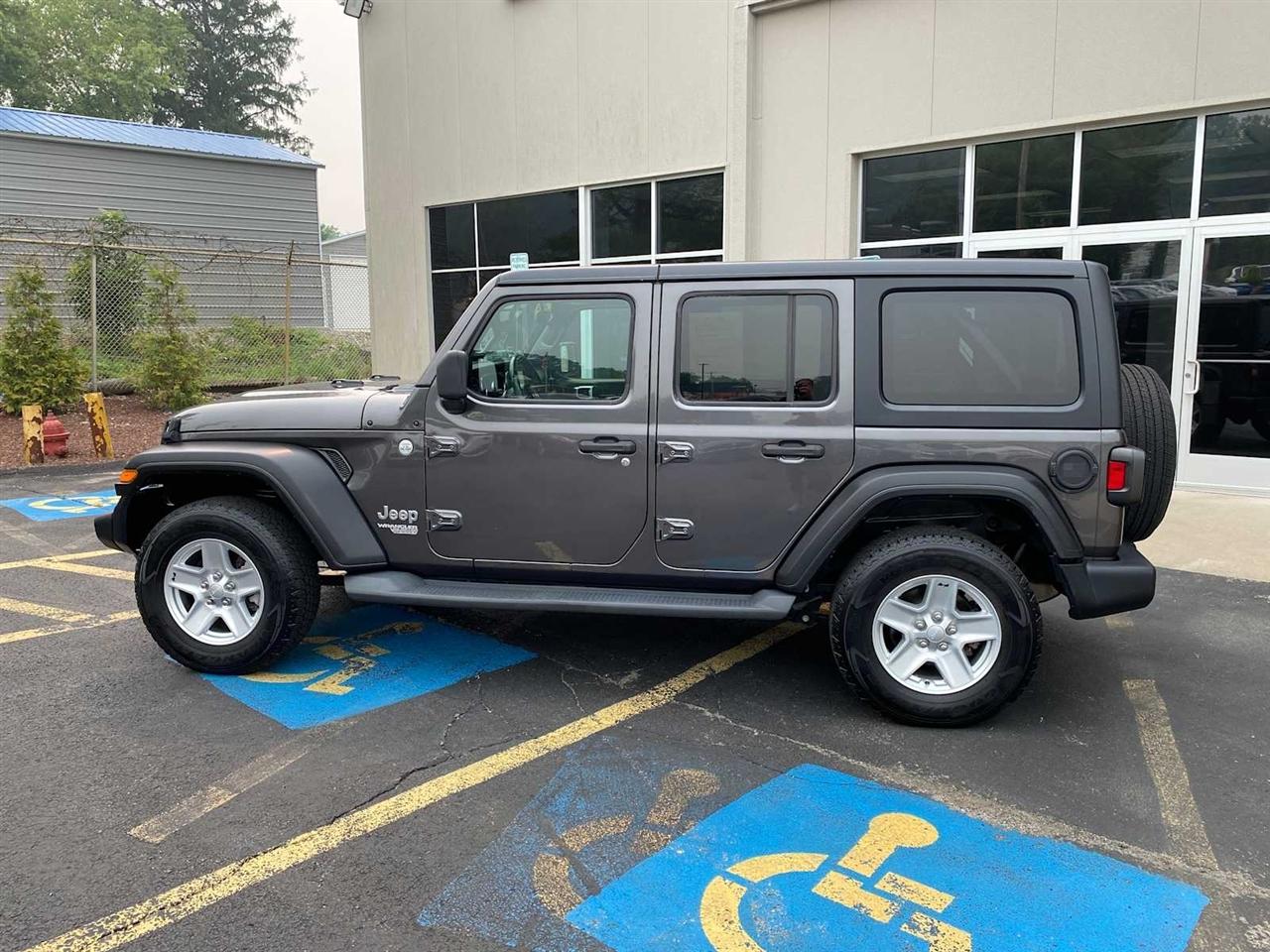 Jeep Wrangler Unlimited Sport 2019