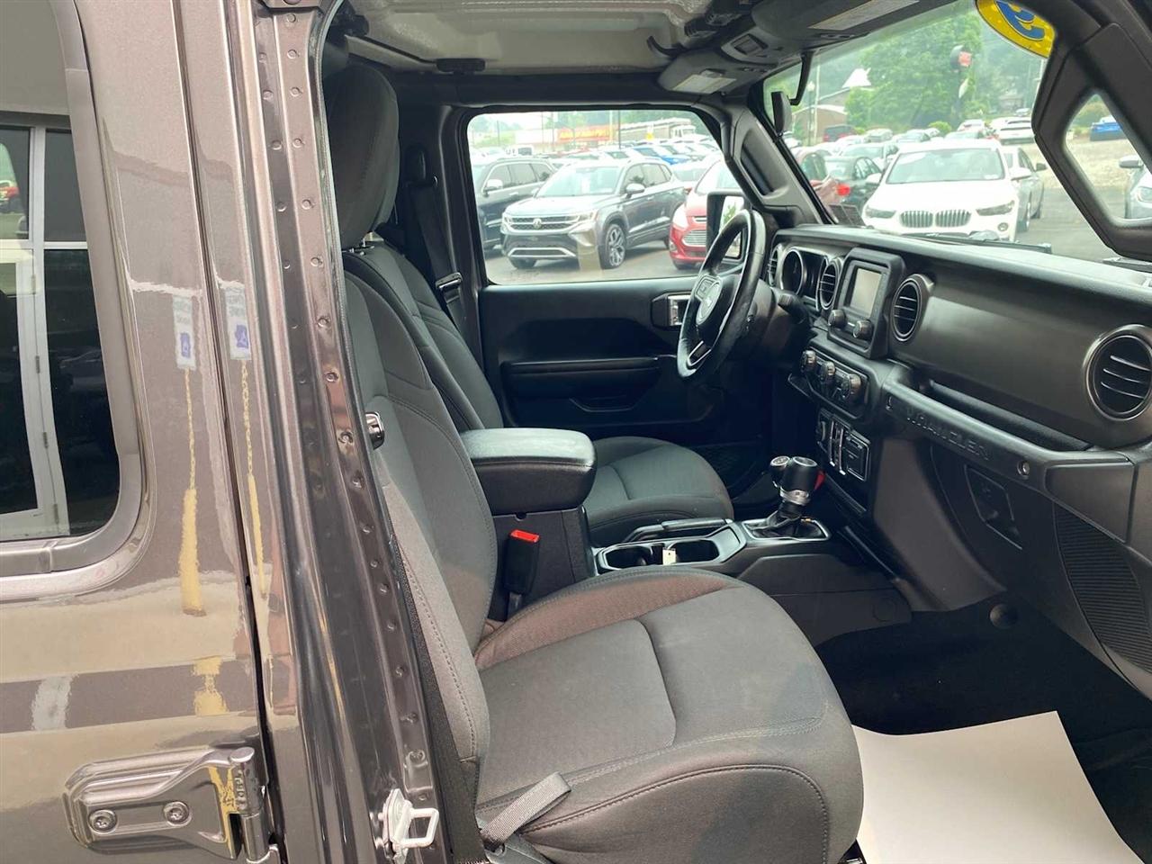 Jeep Wrangler Unlimited Sport 2019