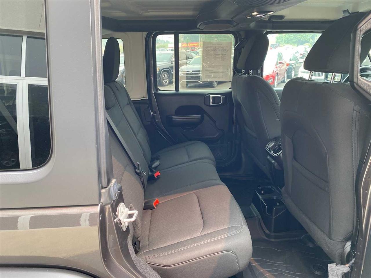 Jeep Wrangler Unlimited Sport 2019